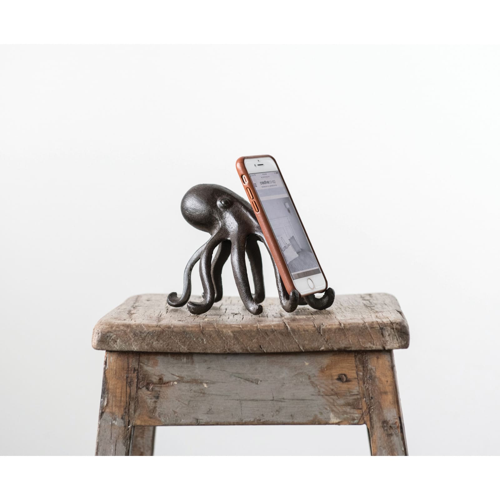 5&#x22; Dark Brown Cast Iron Octopus Phone Tablet Stand