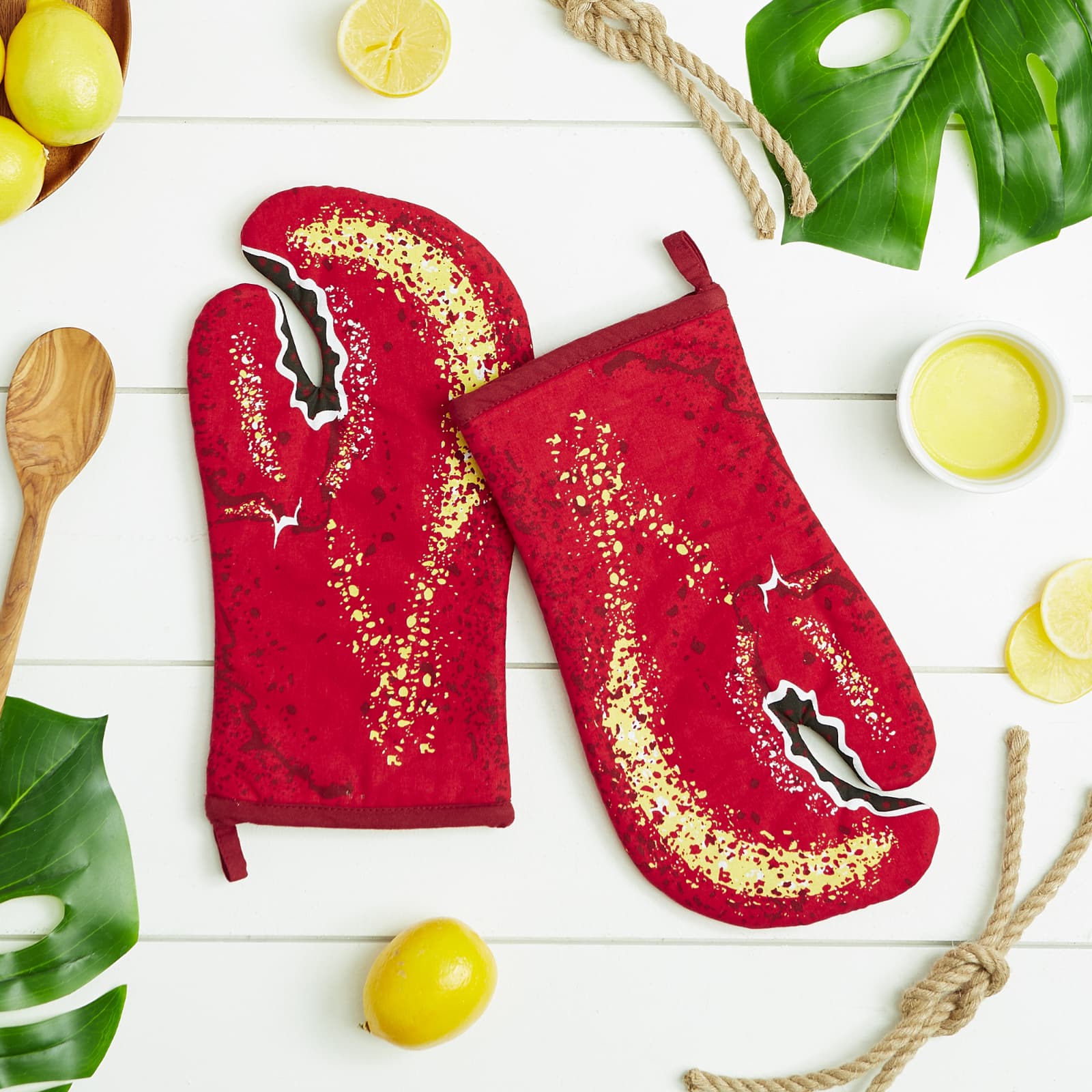 DII&#xAE; Lobster Claw Oven Mitt Set