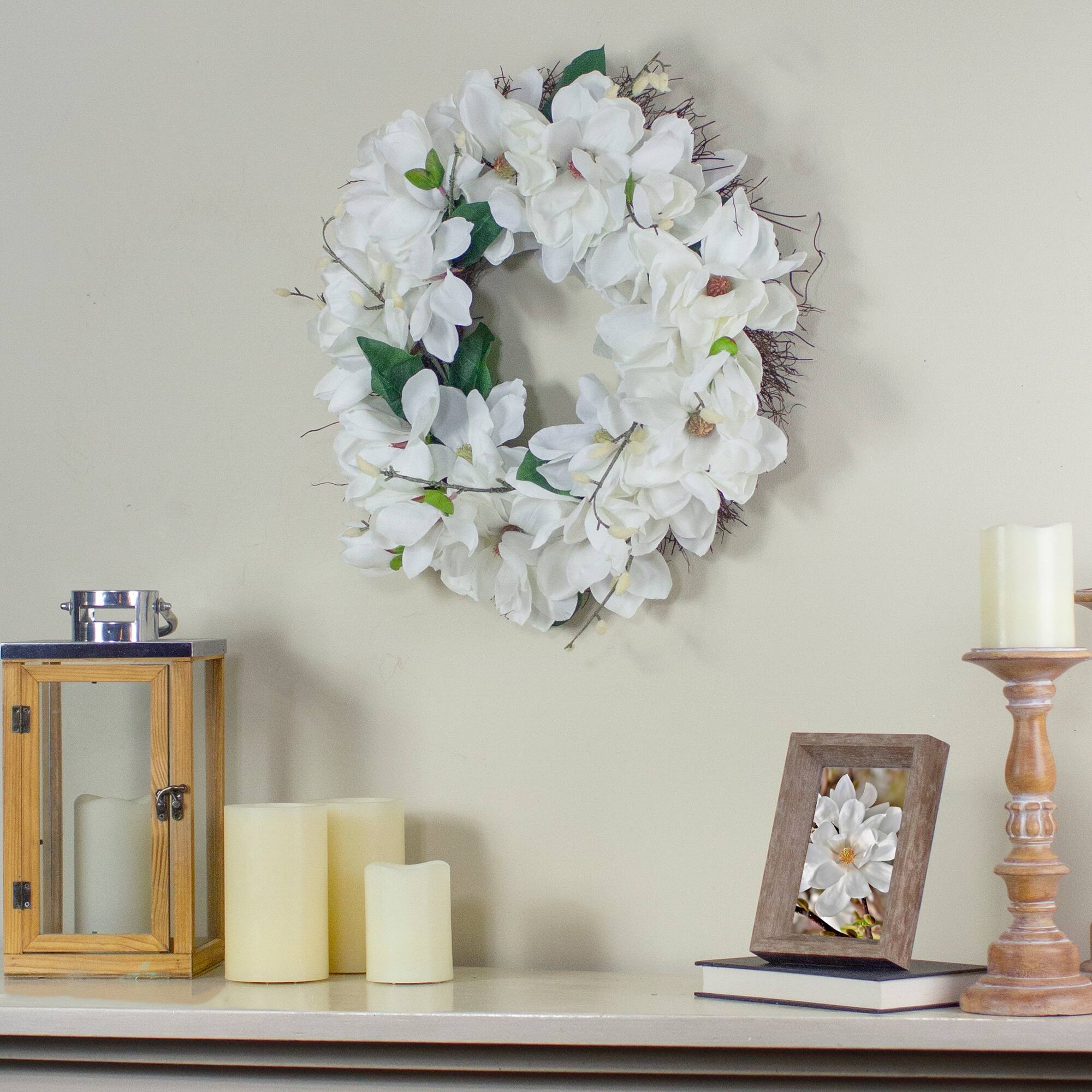 24&#x22; White Magnolia Artificial Spring Wreath