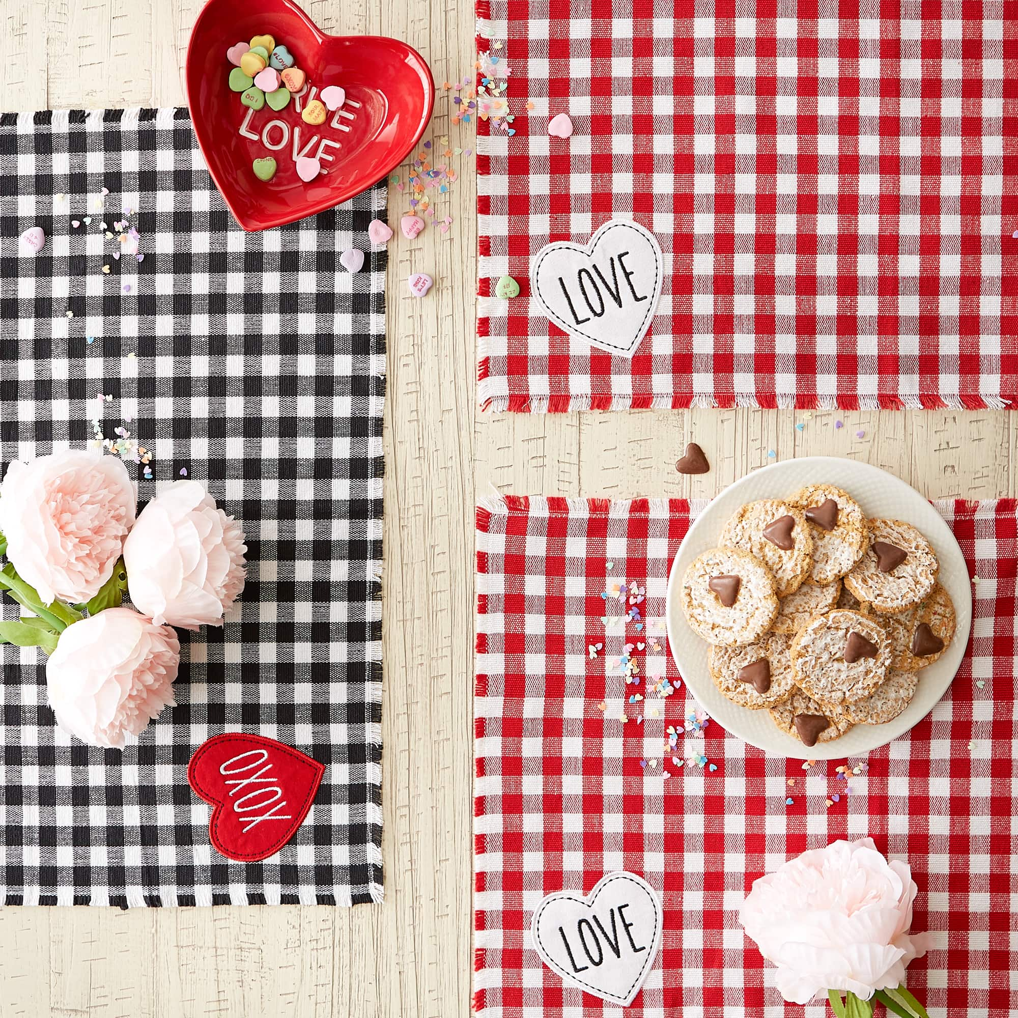 DII&#xAE; Love and Xoxo Checkers Embellished Placemats (Set of 4)