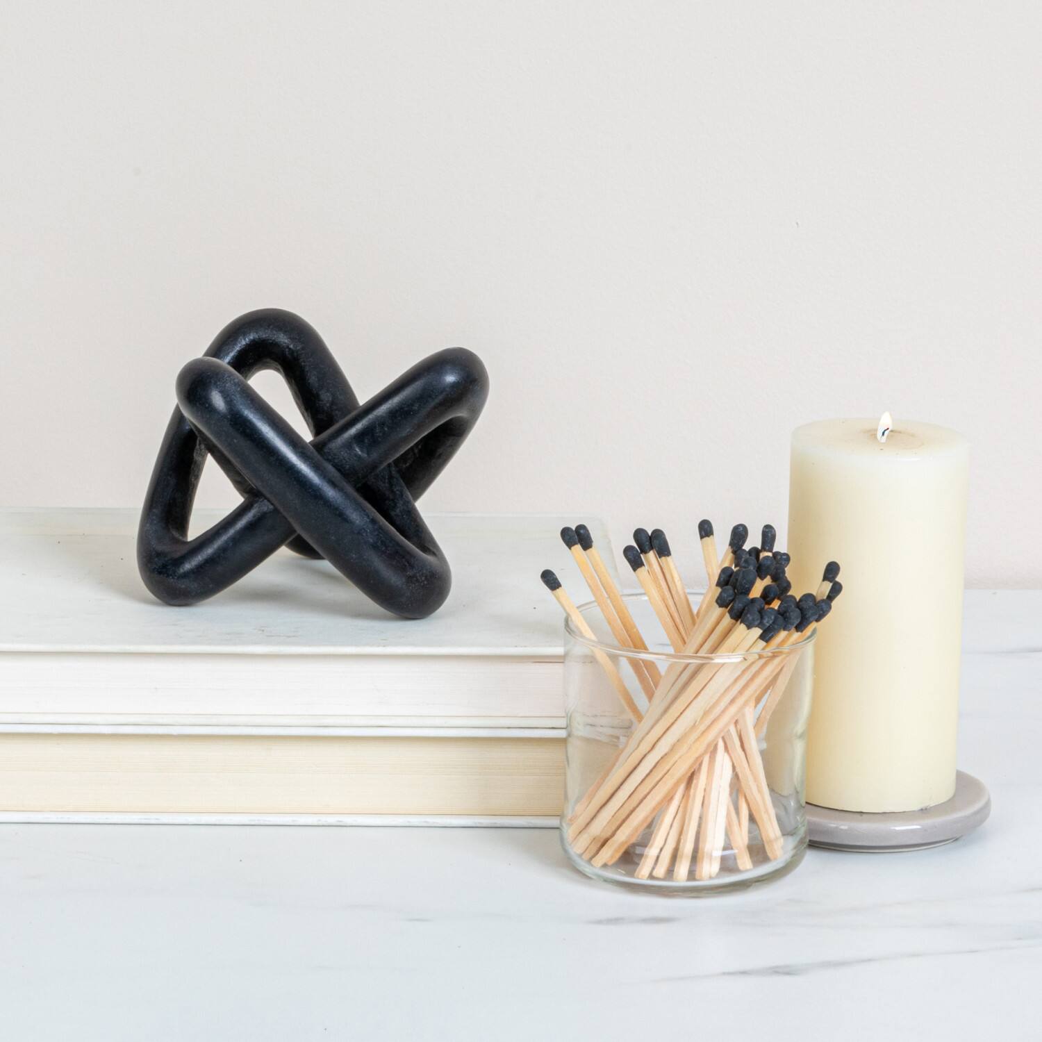 Hello Honey&#xAE; 3.5&#x22; Black Modern Decorative Marble Link Knot