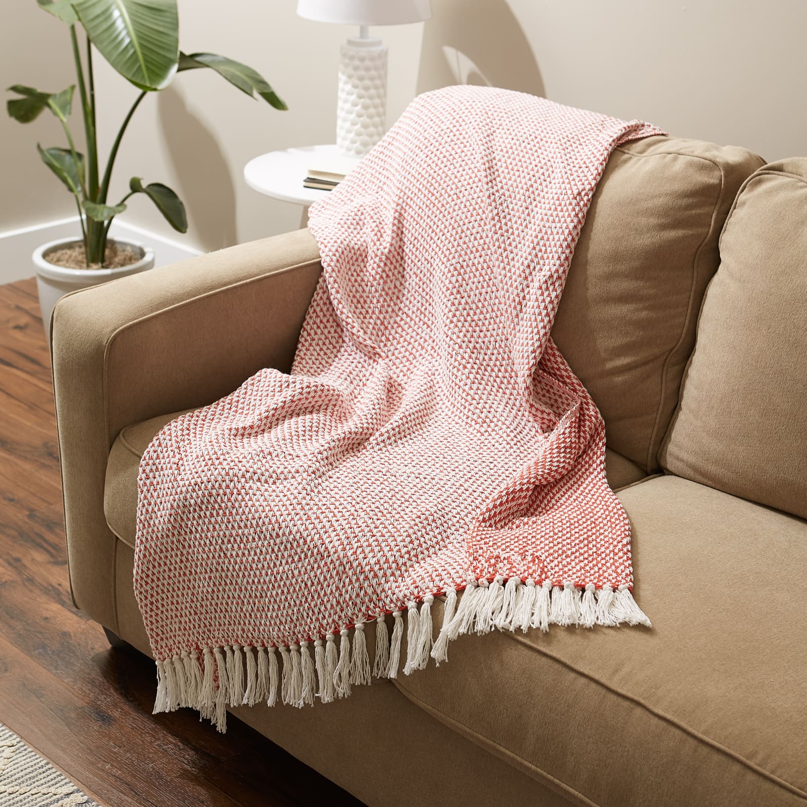 DII&#xAE; Woven Throw