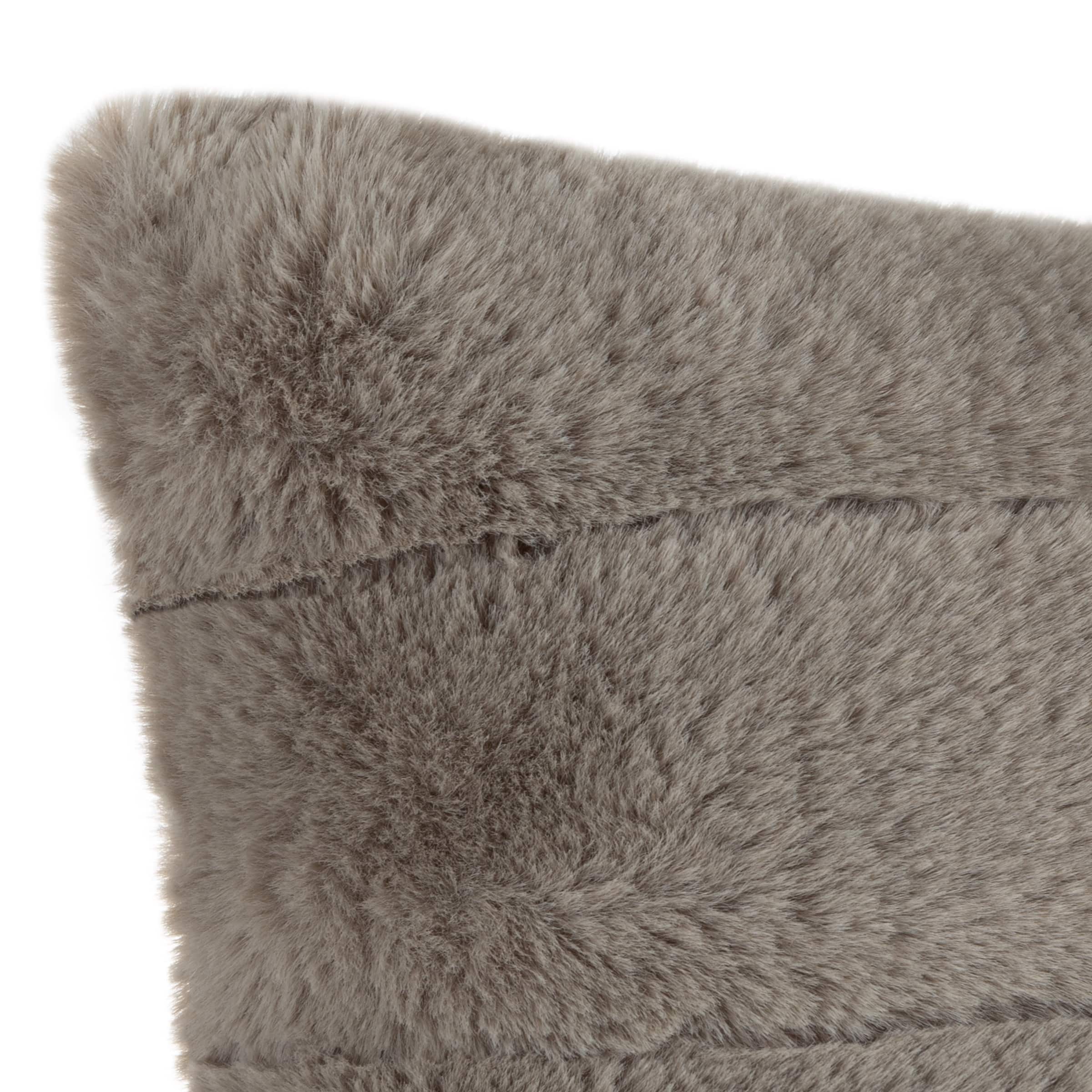 Hastings Home Gray Faux Rabbit Fur Pillows, 2ct.