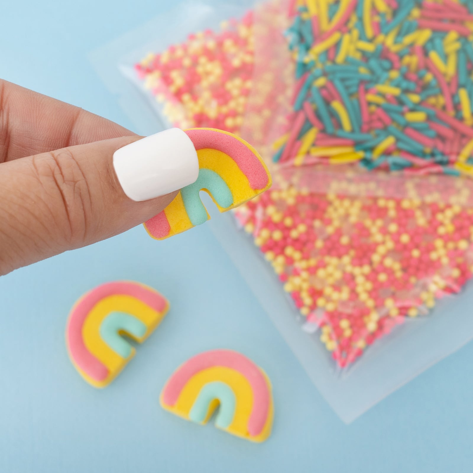 Sweetshop&#x2122; Rainbow Decorating Kit
