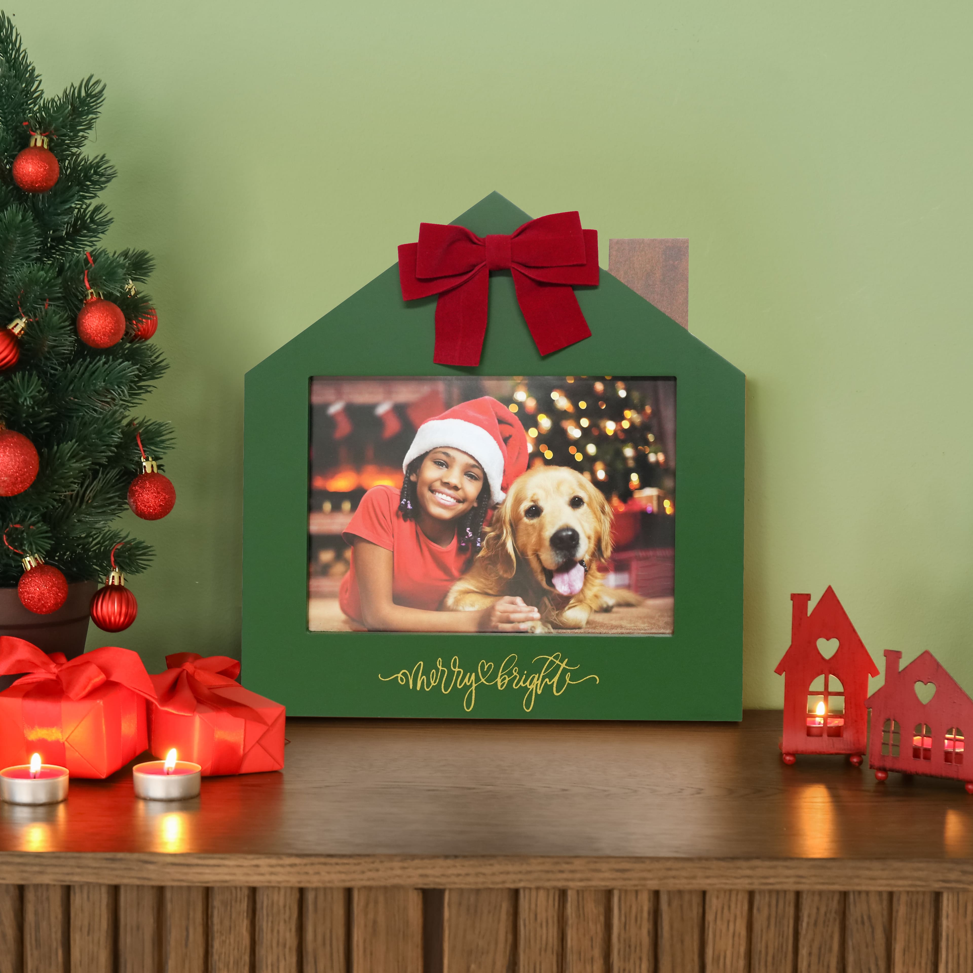 5&#x22; x 7&#x22; Merry &#x26; Bright House Tabletop Frame by Studio D&#xE9;cor&#xAE;