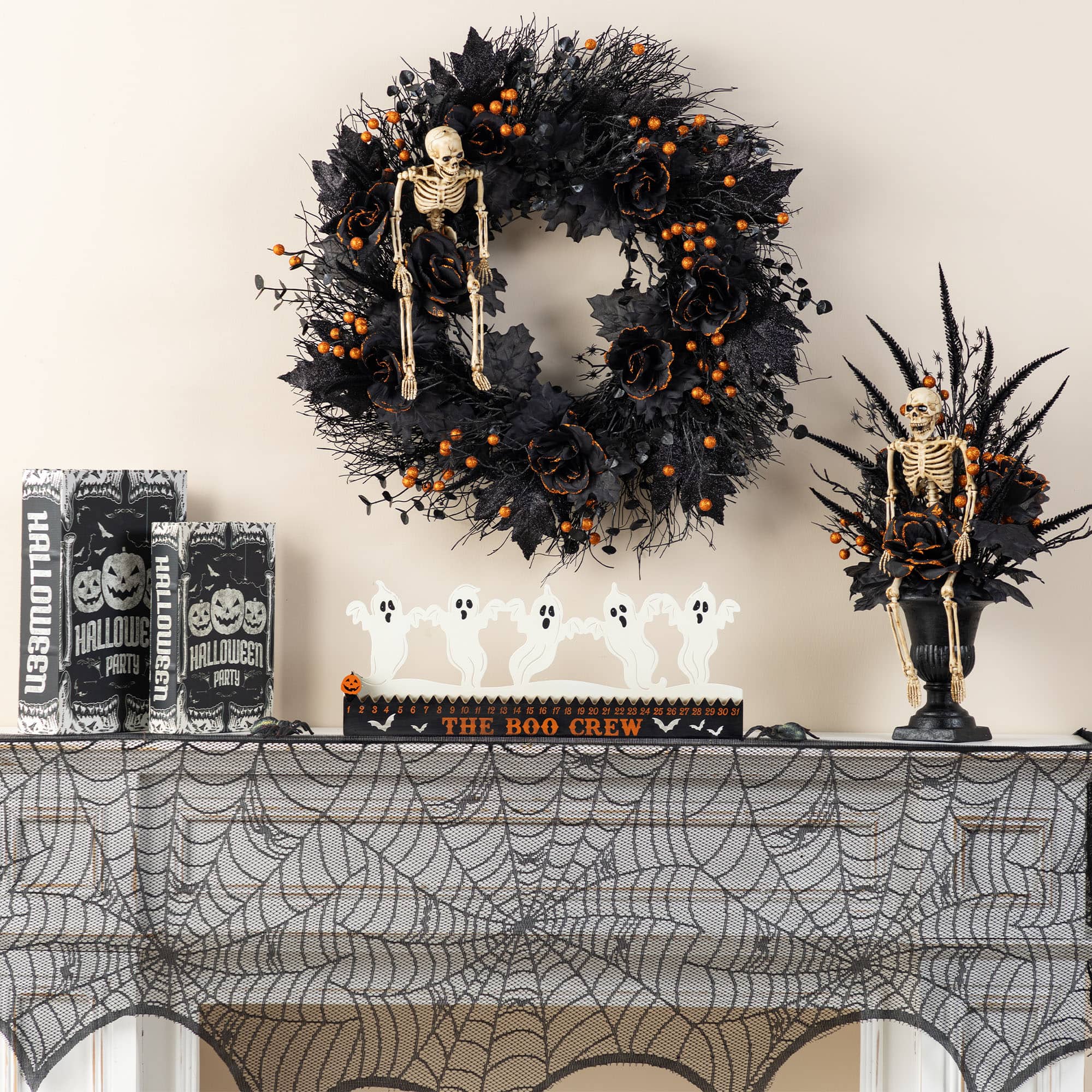 Glitzhome&#xAE; 18&#x22;L Halloween Wooden &#x26; Metal White Ghost Silhouette Countdown Table Sign