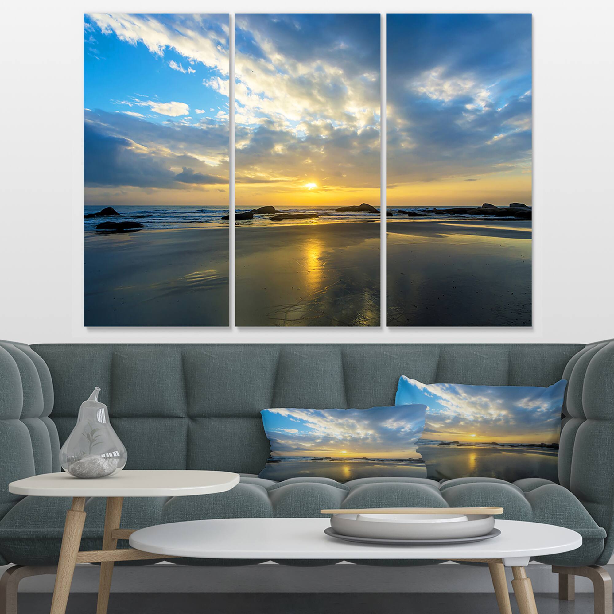 Designart - Beautiful Sunrise and Seashore - Large Seashore Canvas Wall Art
