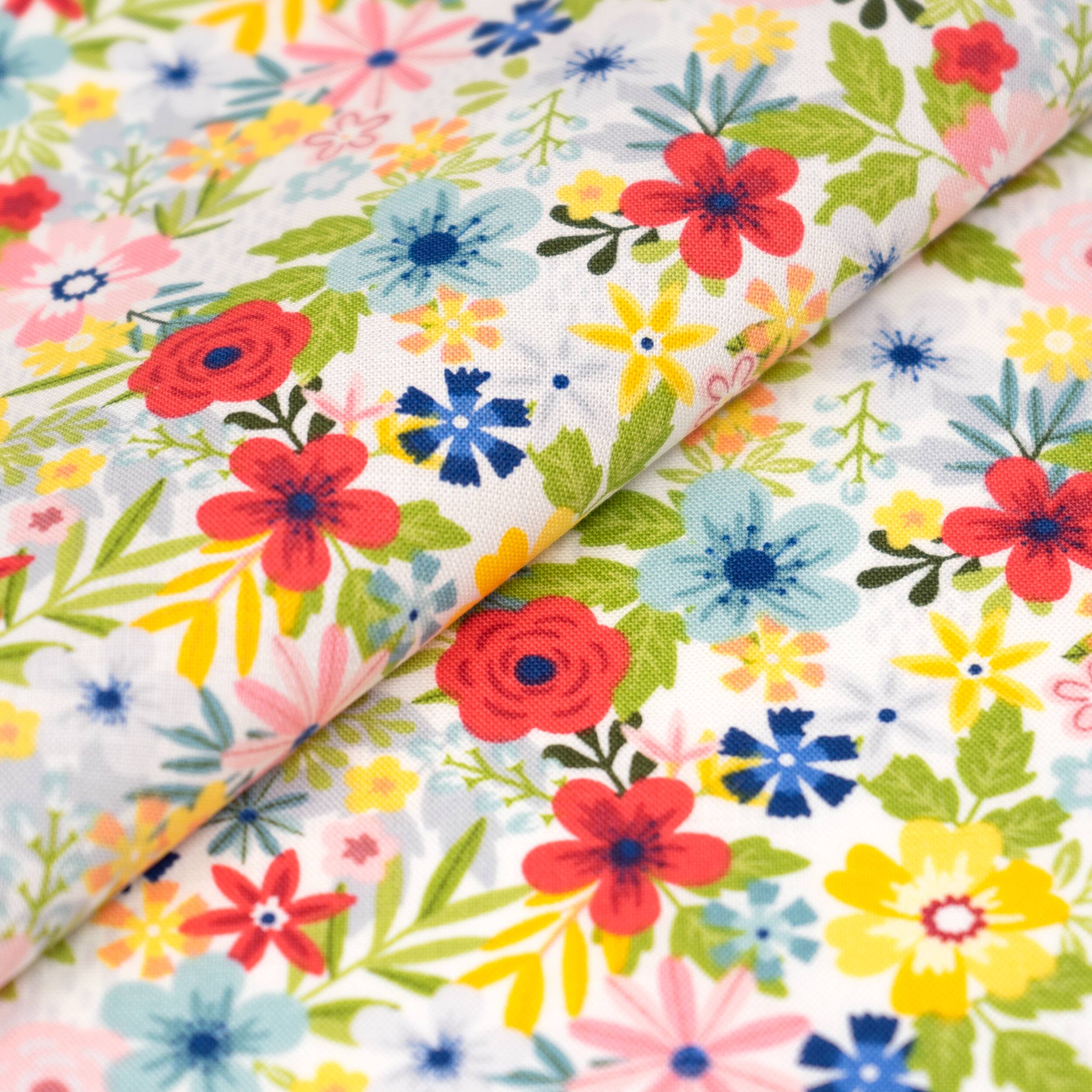 SINGER Patriotic White Floral Cotton Fabric