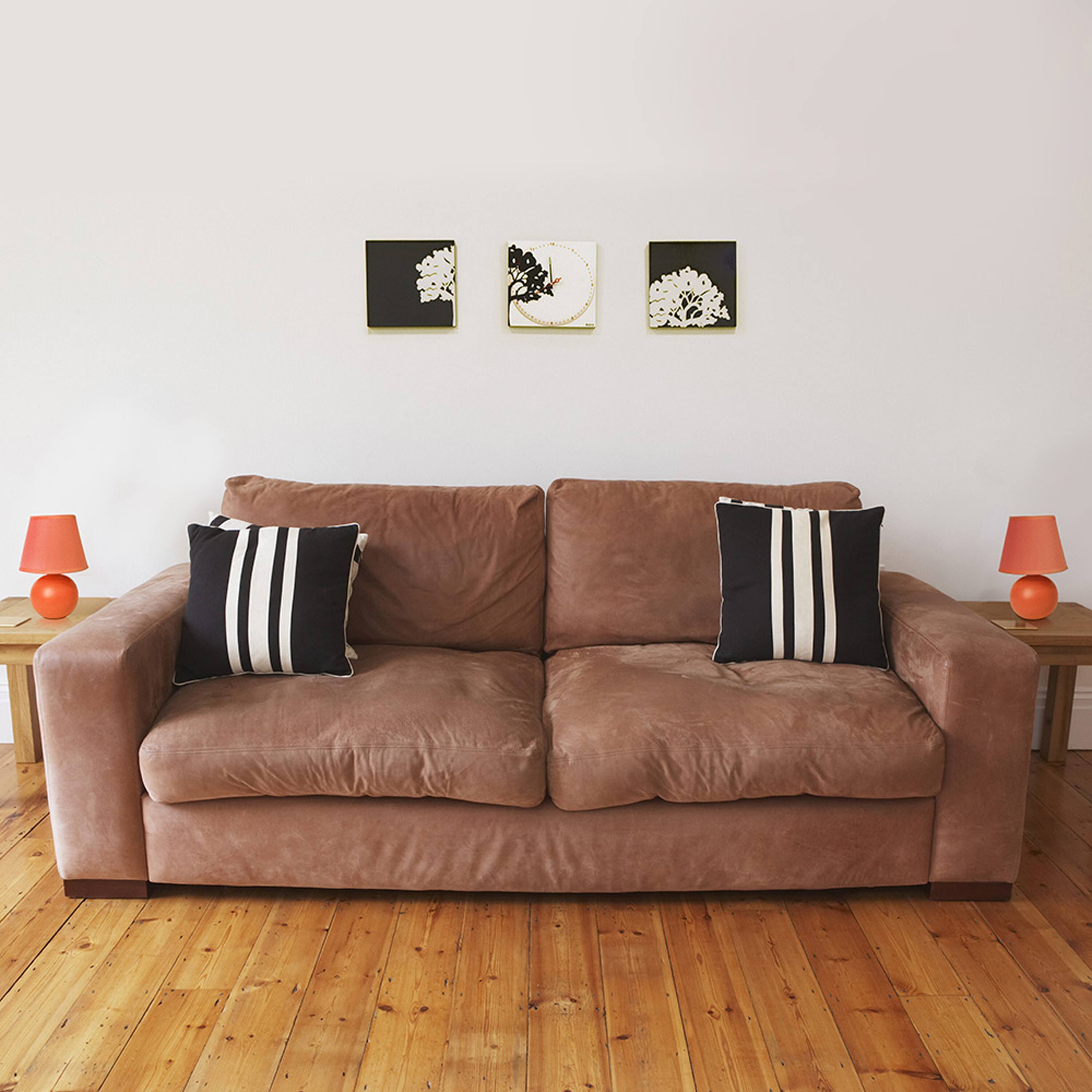 Simple Designs Mini Ceramic Globe Table Lamp