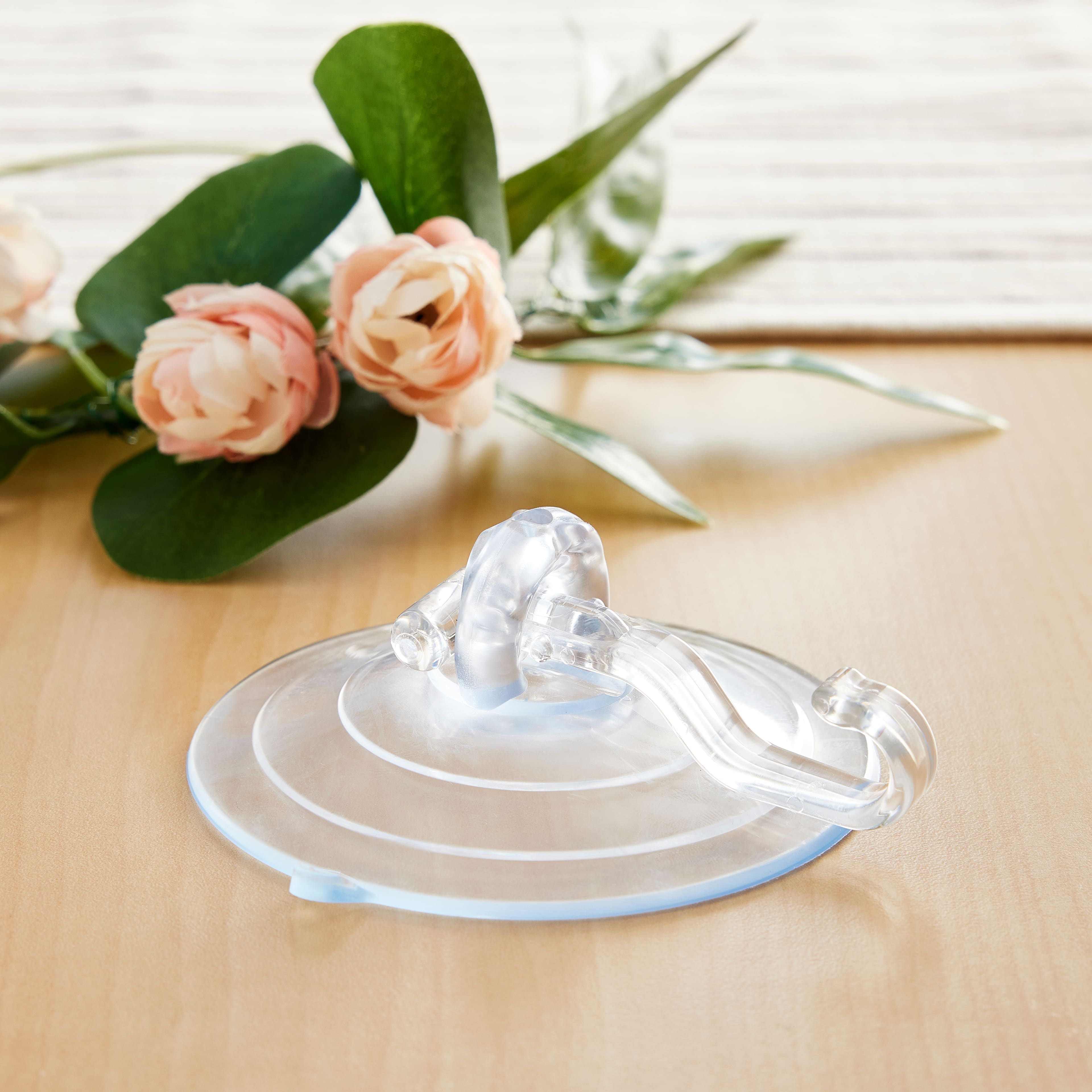 Giant Suction Cup Wreath Holder by ArtMinds™