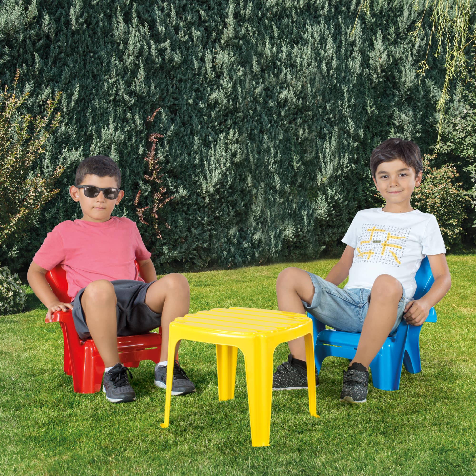 Dolu Toys Children's Plastic Table & Chairs Set