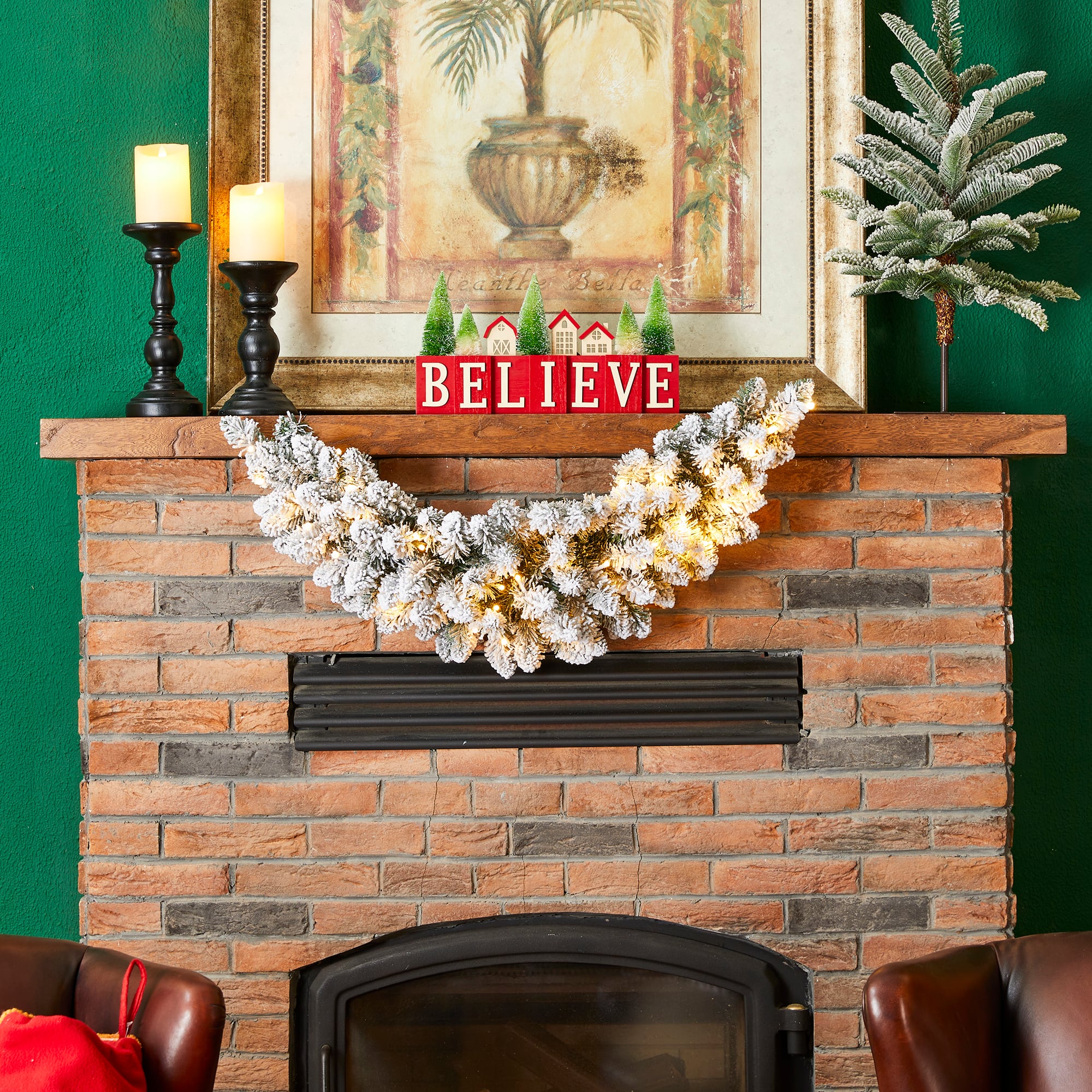 Glitzhome&#xAE; 36&#x22; Pre-Lit Snow Flocked Christmas Swag with LED Lights