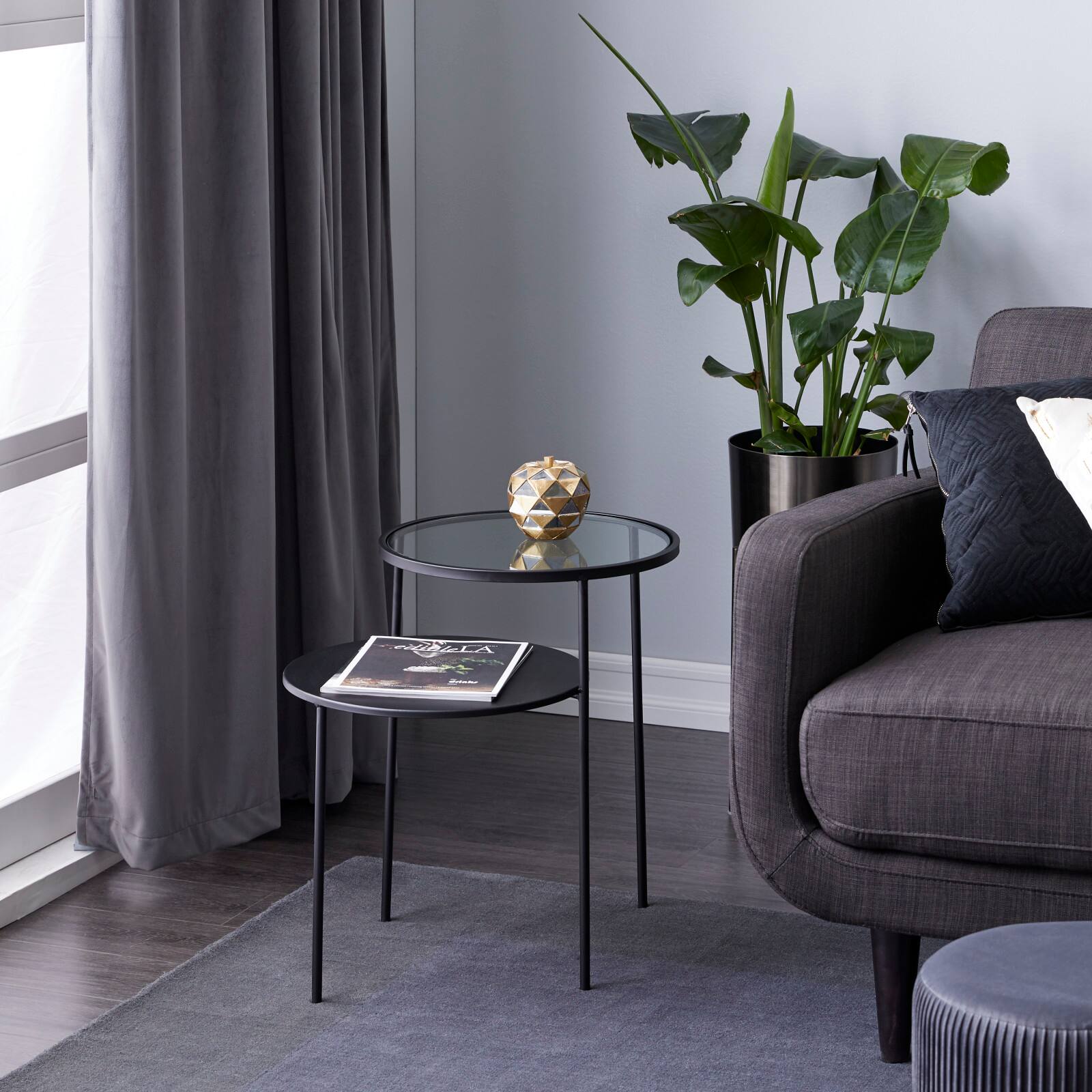 23&#x22; Black Modern Metal Accent Table