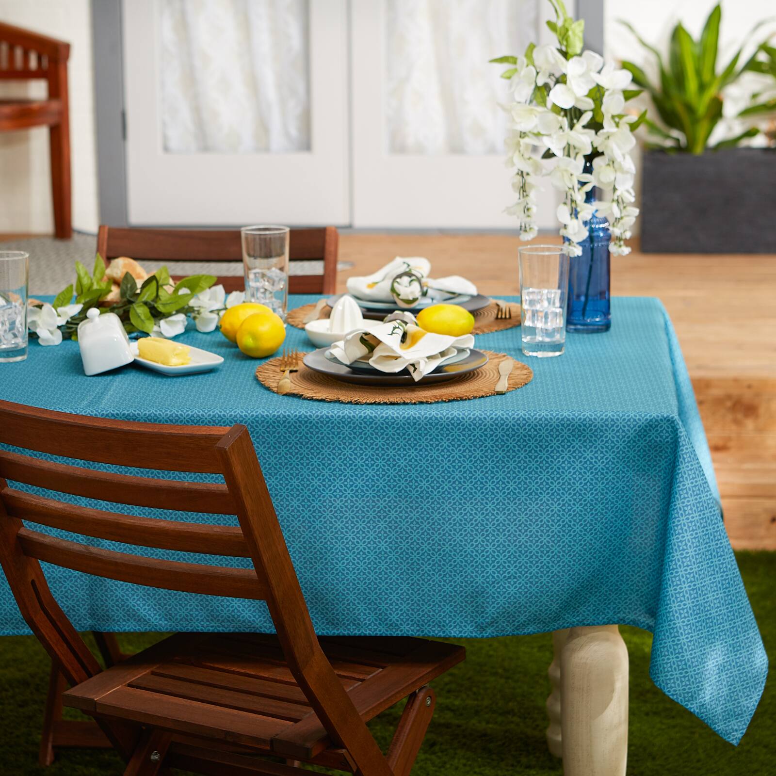 Storm Blue Tonal Lattice Print Outdoor Tablecloth with Zipper, 60" x 120"