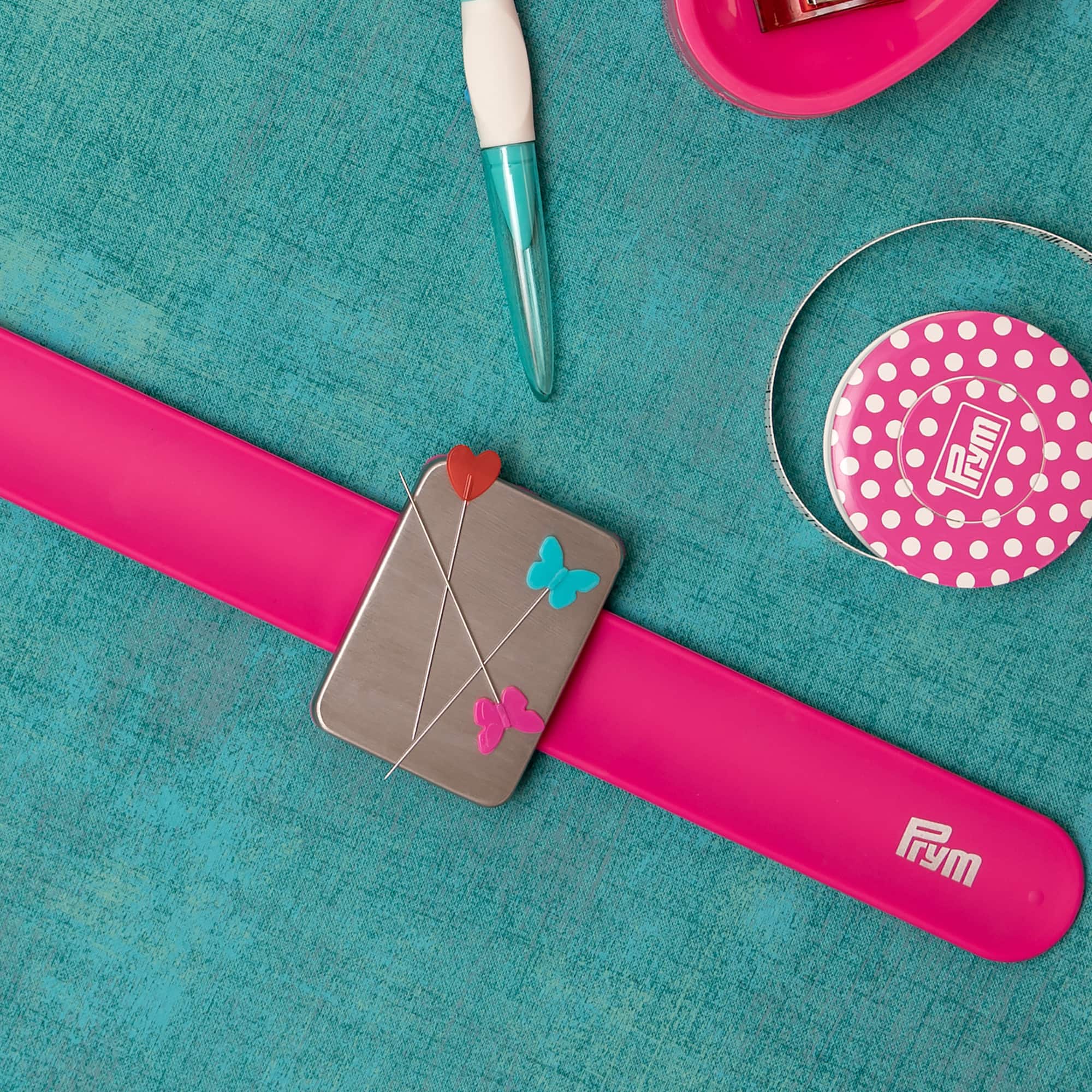 Prym&#xAE; Love Magnetic Wrist Pin Cushion