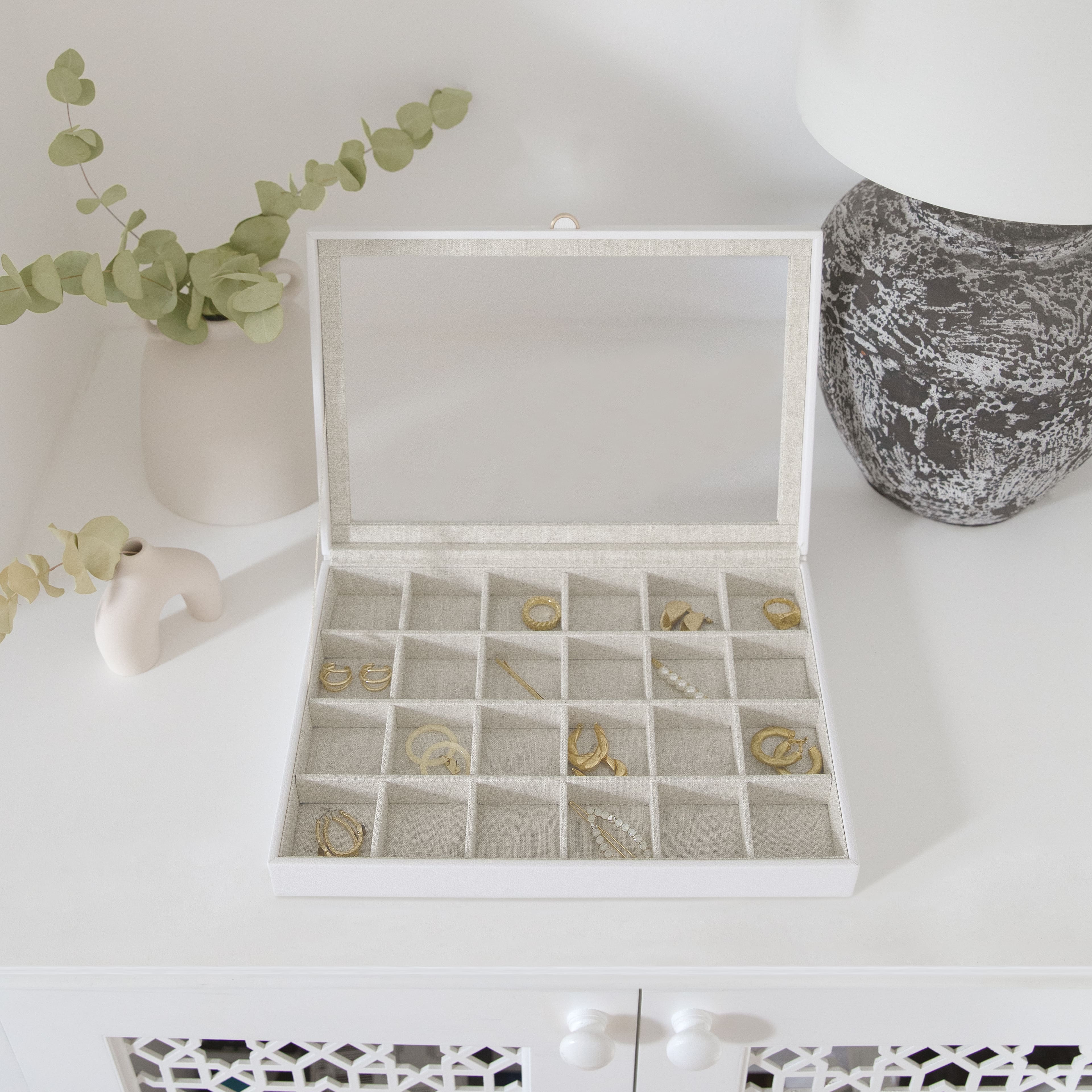 Lilarie & Co. Jewellery Box with Glass Lid