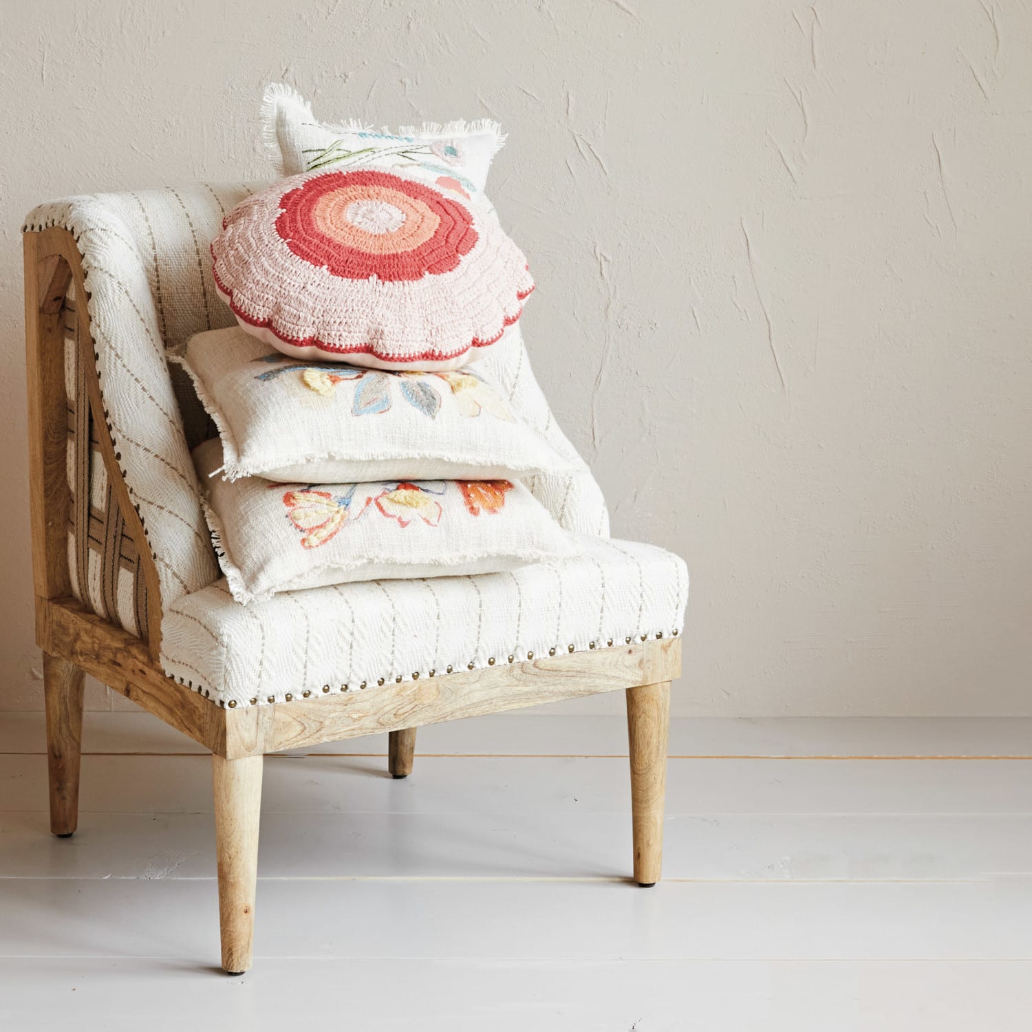 Hello Honey® 18" Multicolor Flowers in Vase Cotton Slub Pillows Set