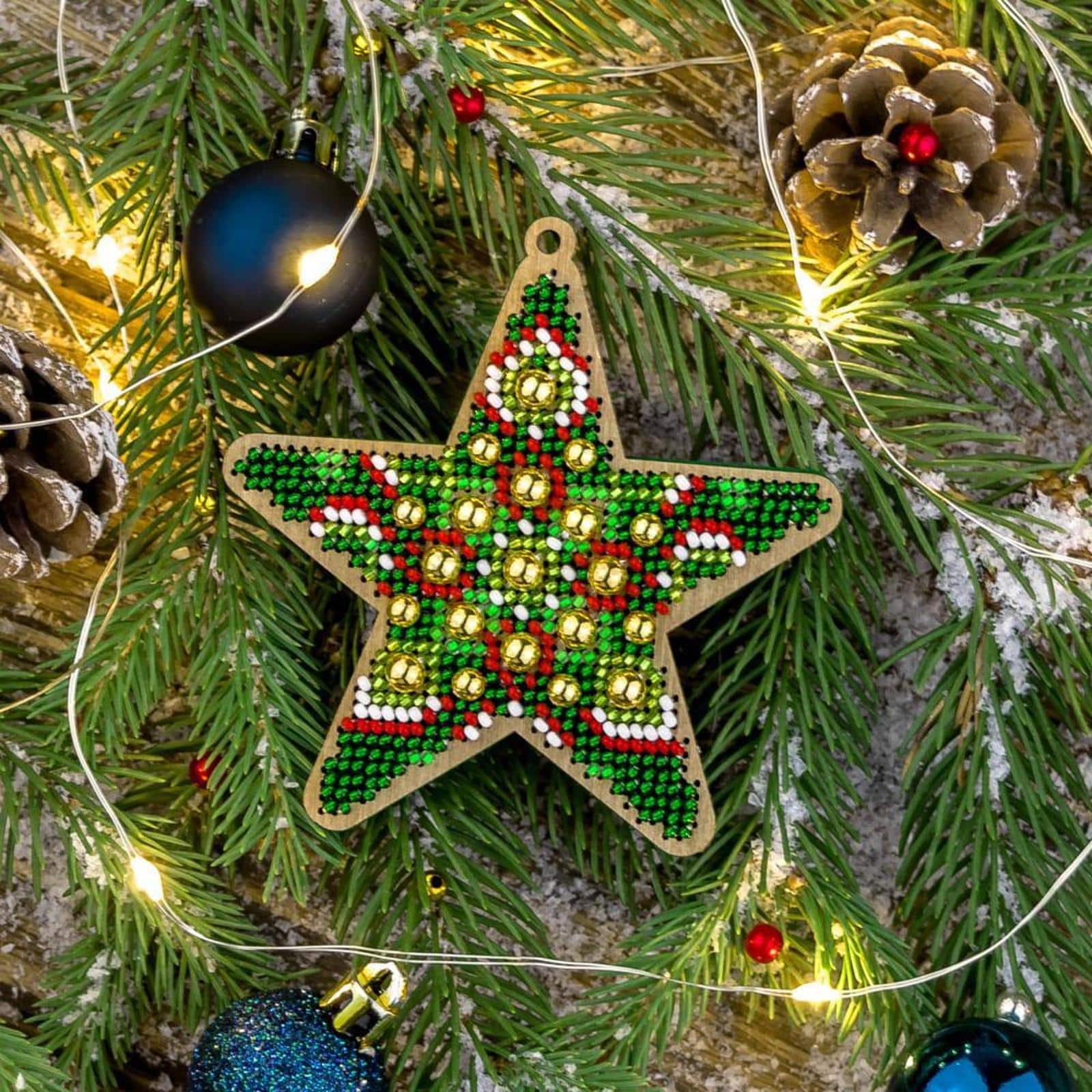 Wonderland Crafts Christmas Star Bead Embroidery on Wood Kit