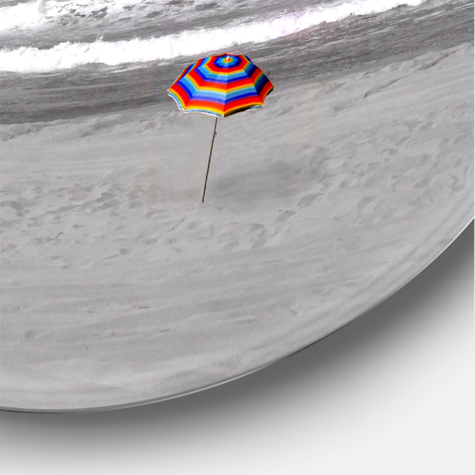 Designart - Monochrome Coastline Under Cloudy Sky - Lake House Metal Circle Wall Art