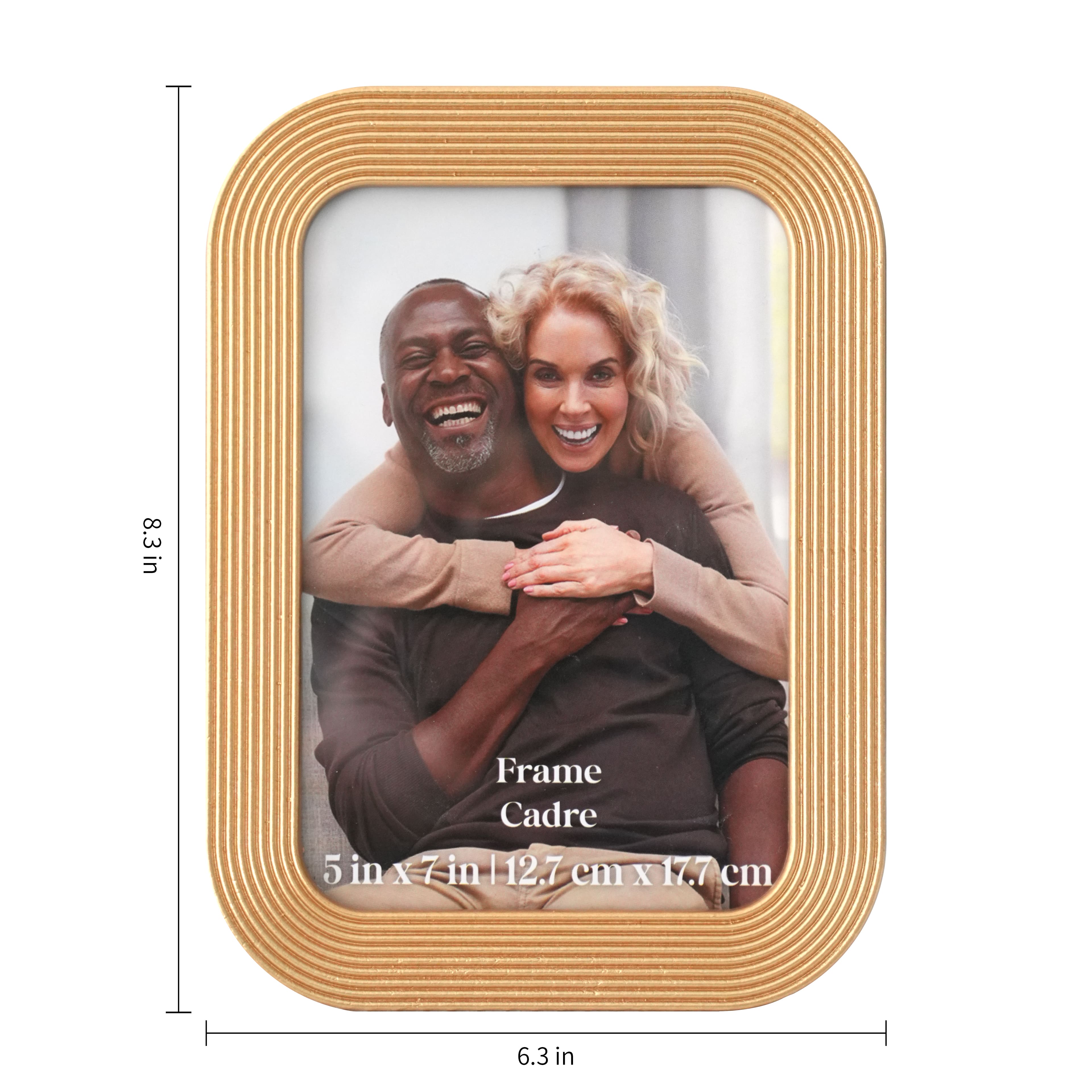 5&#x22; x 7&#x22; Gold Ribbed Tabletop Frame with Round Corners by Ashland&#xAE;