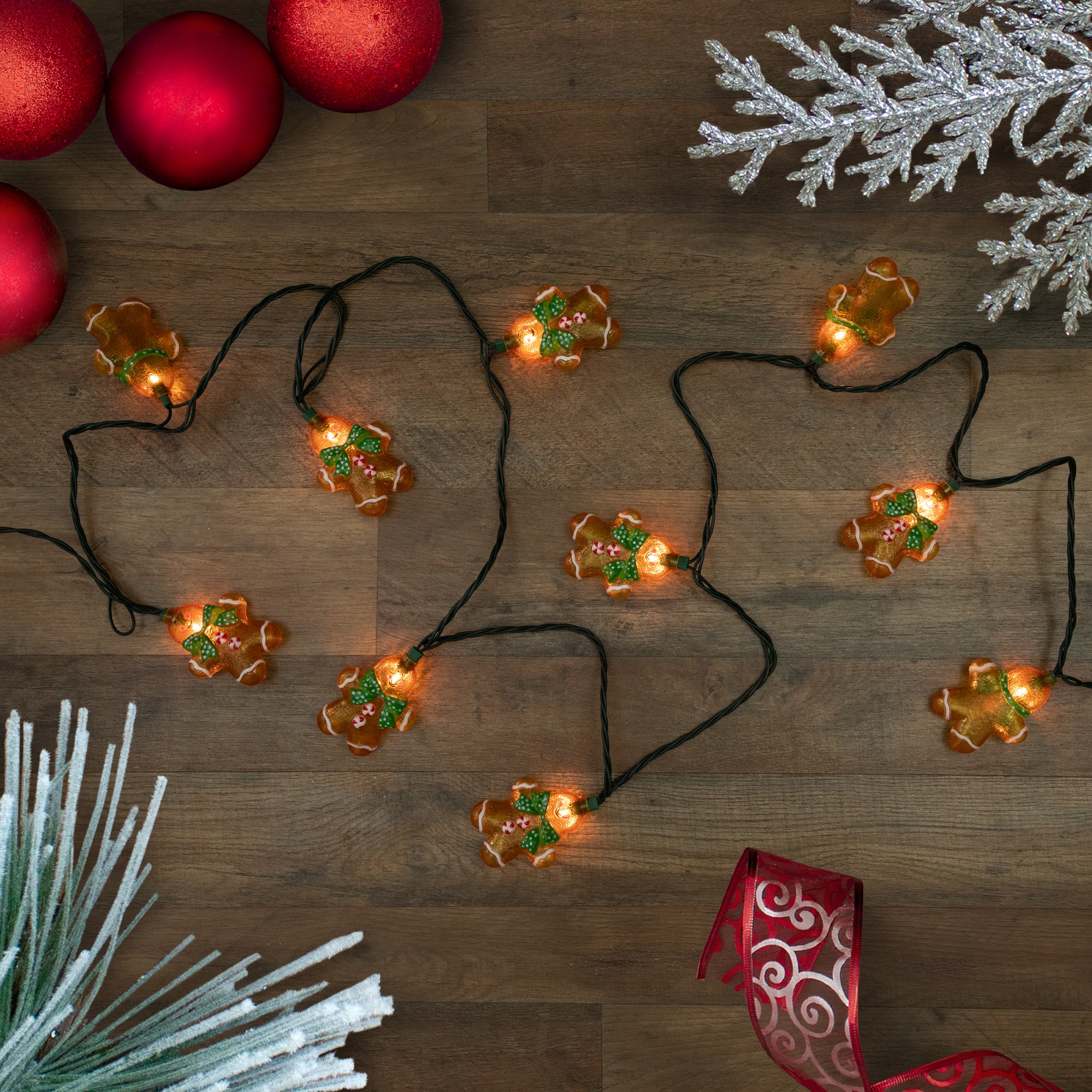 10ct. Gingerbread Man Christmas String Lights with Green Wire