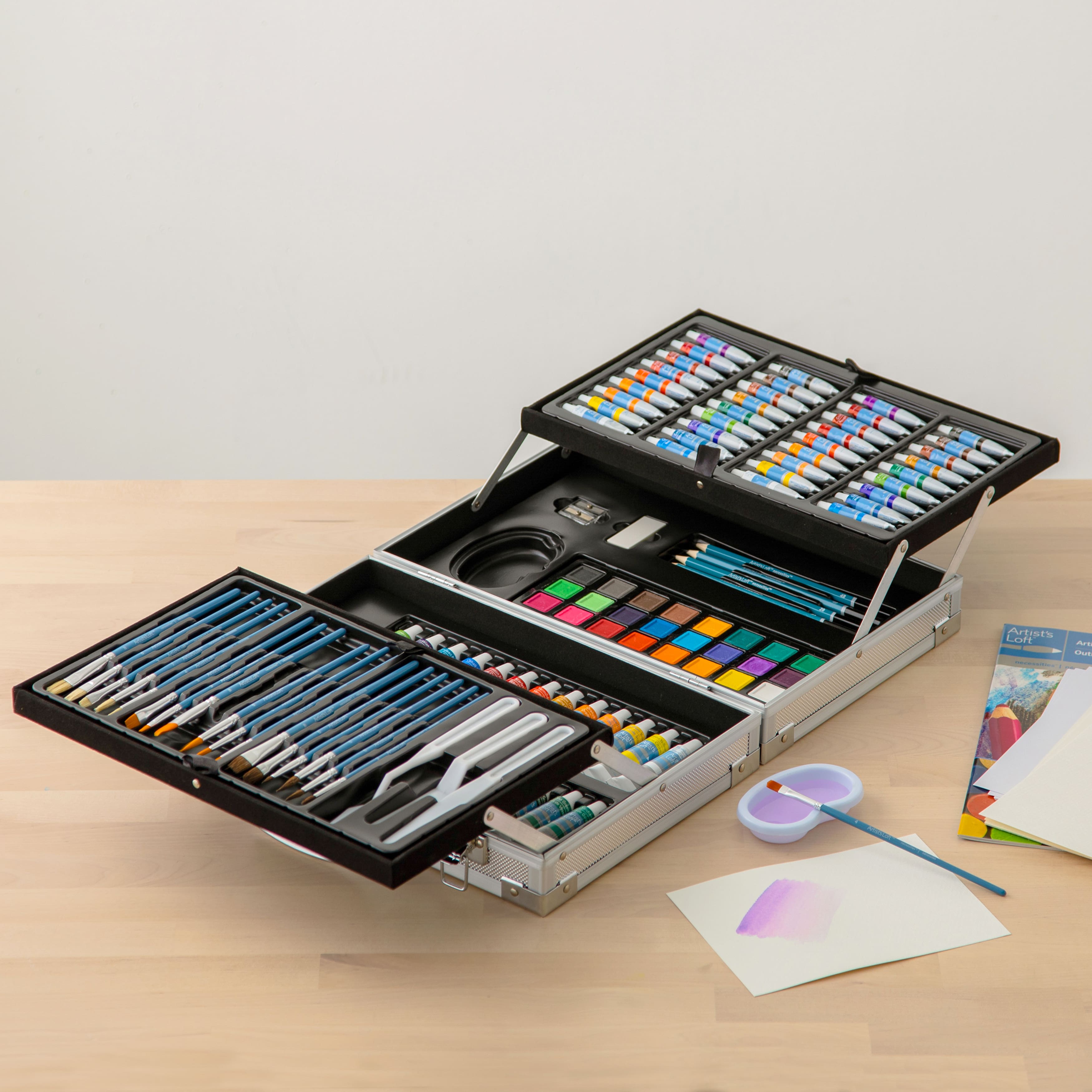 25 Piece Drawing & Sketching Set by Artist's Loft™