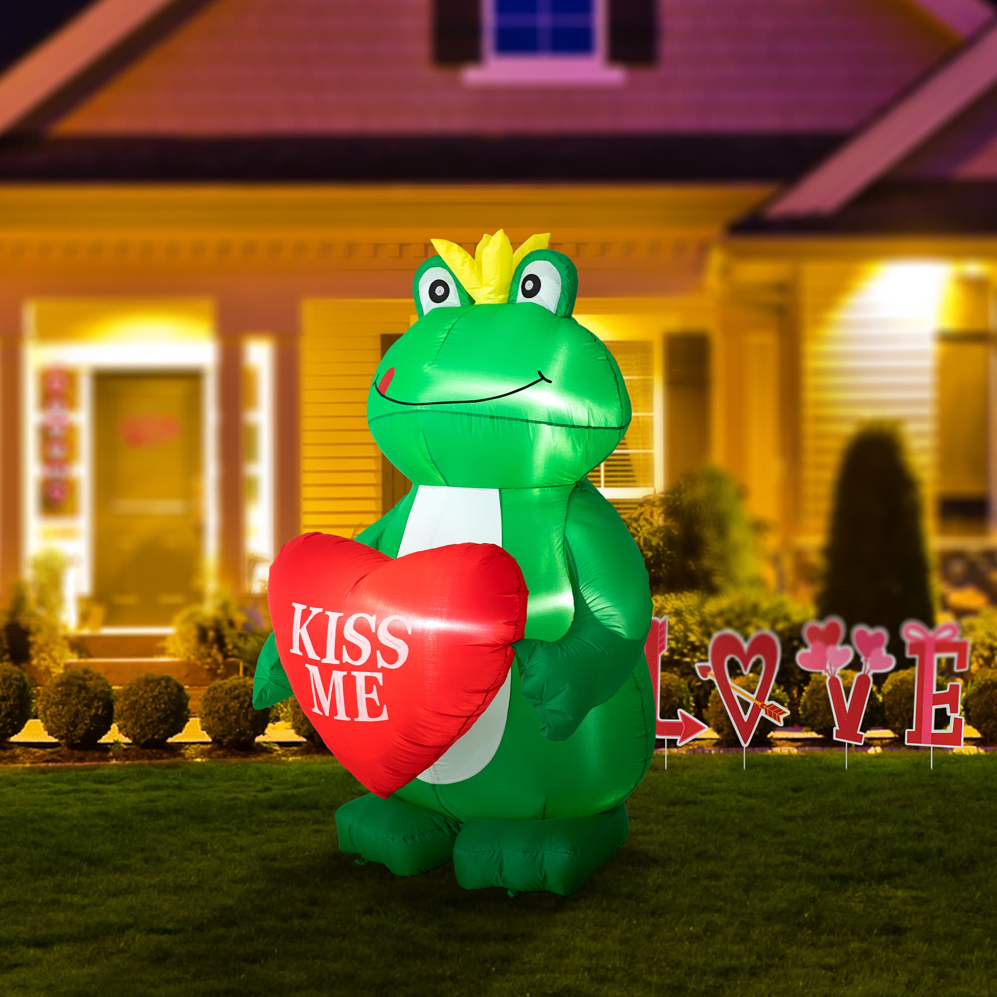 6 FT Valentine's Day high quality Inflatable Outdoor Decoration Frog Prince Holding Heart