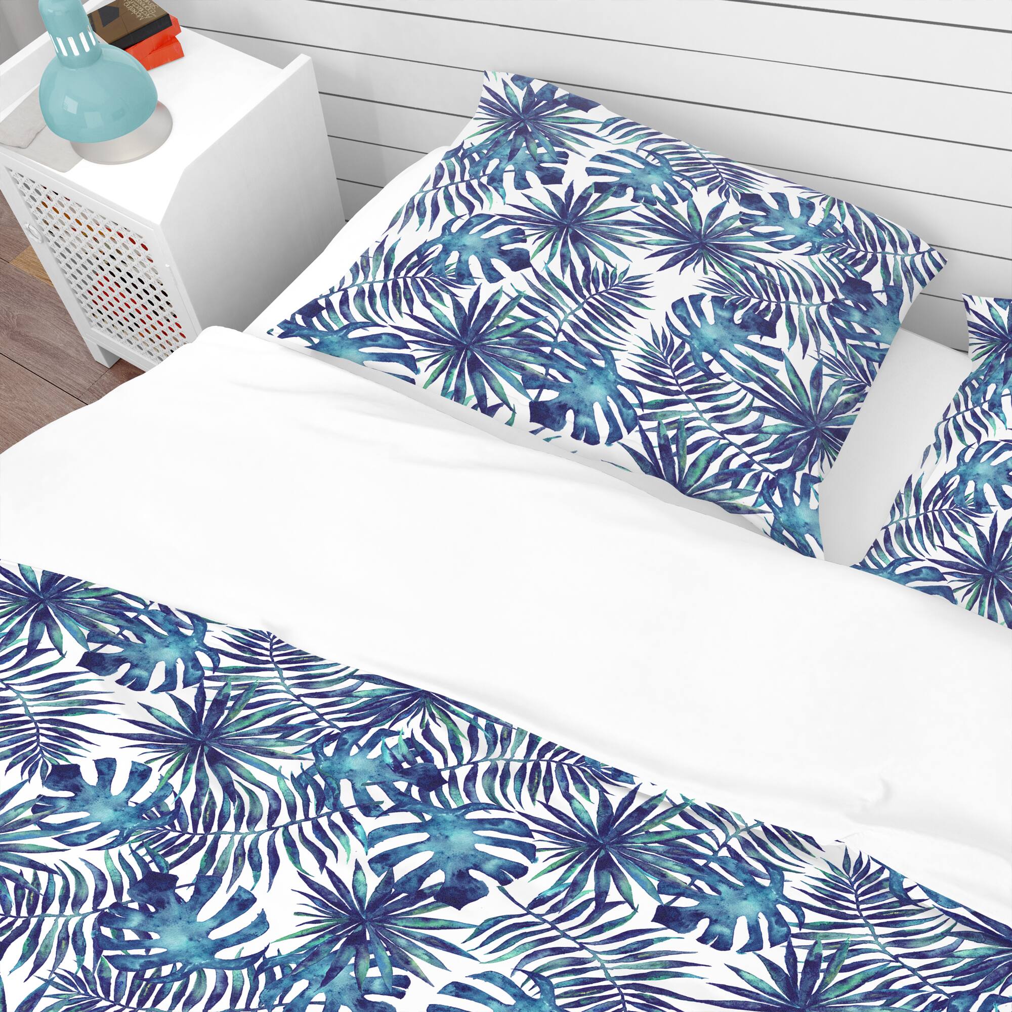 Designart &#x27;Leaves and Brunches of Tropical Plants&#x27; Tropical Bedding Set - Duvet Cover &#x26; Shams
