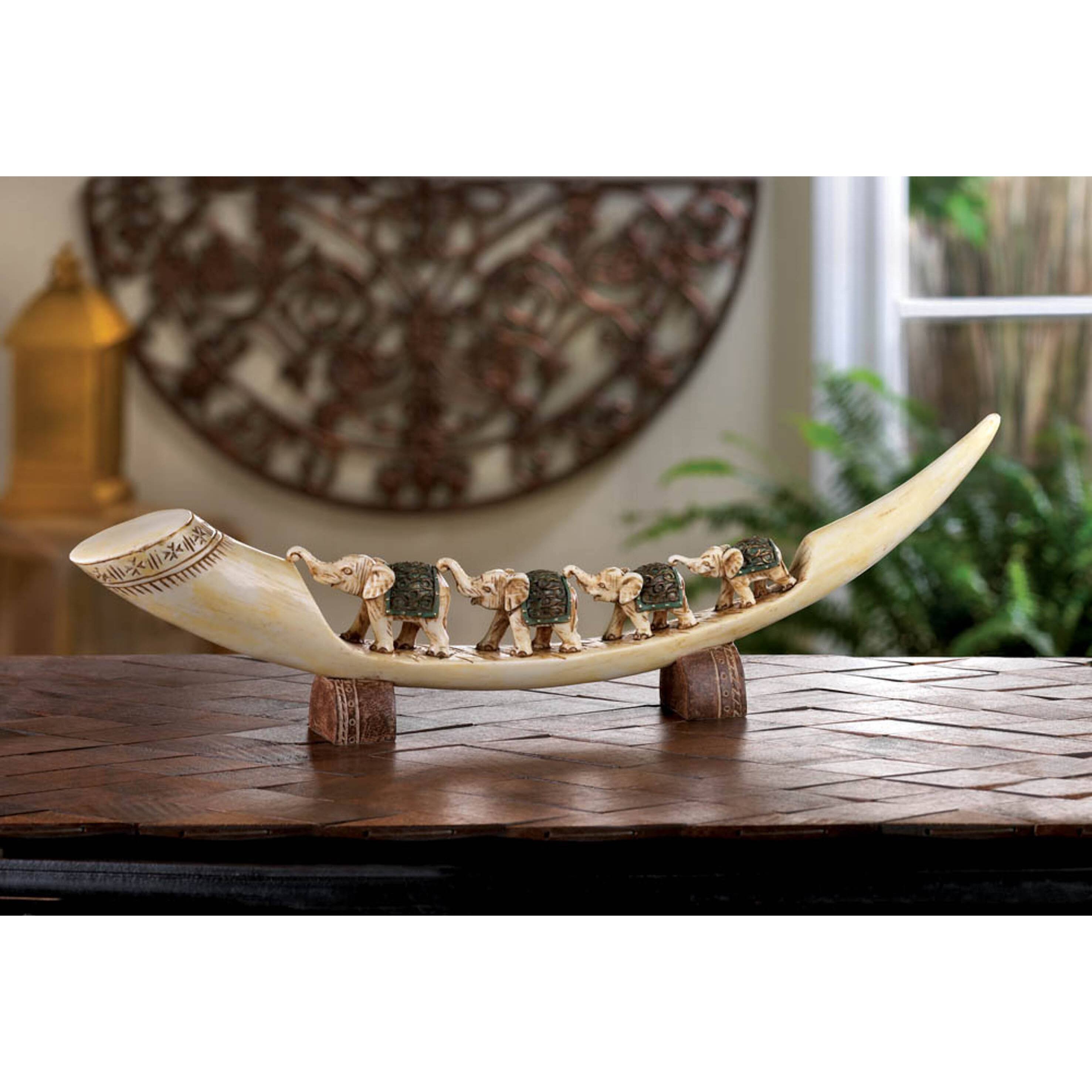 4.5&#x22; Green Elephants On Tusk Figure