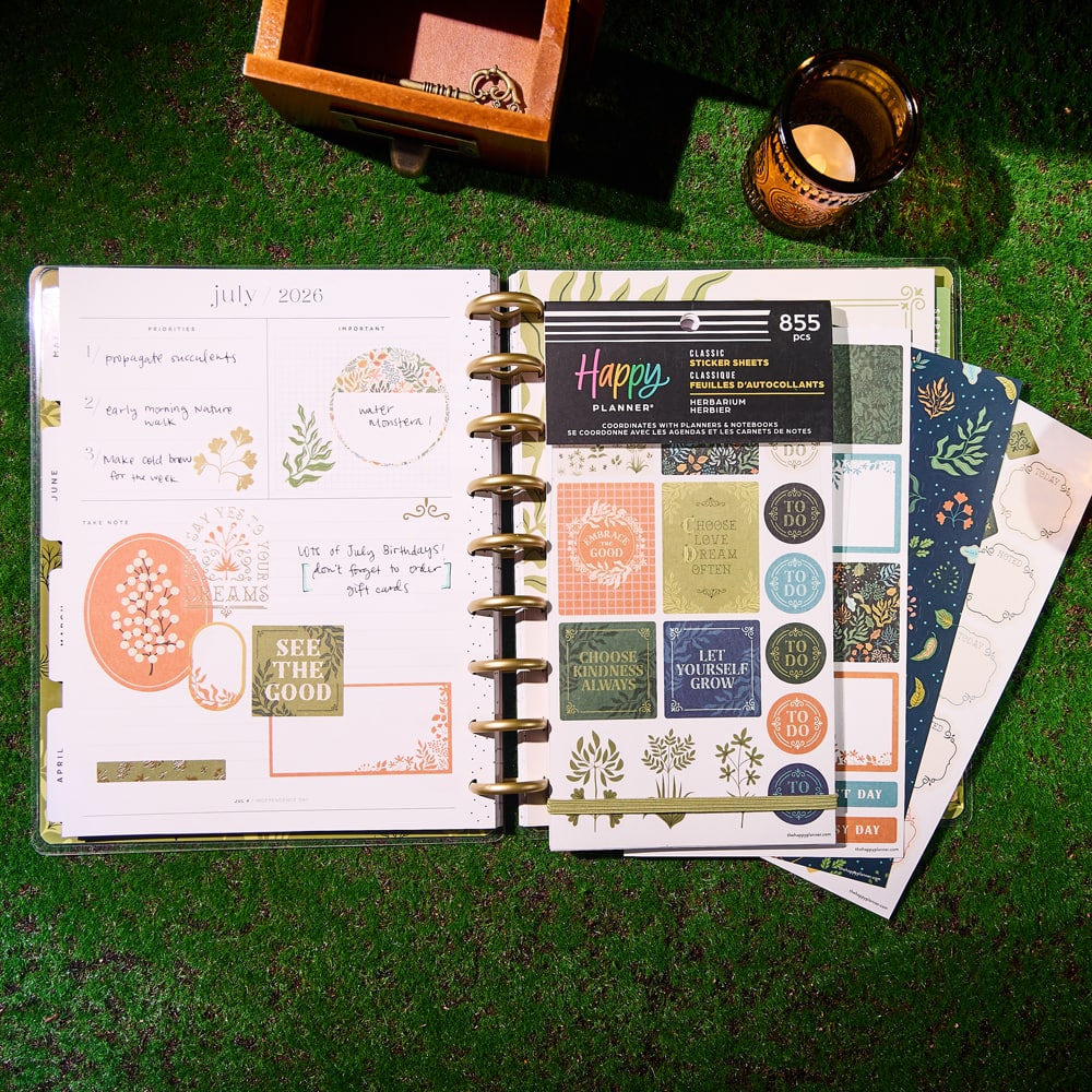 The Classic Happy Planner&#xAE; Herbarium Sticker Book