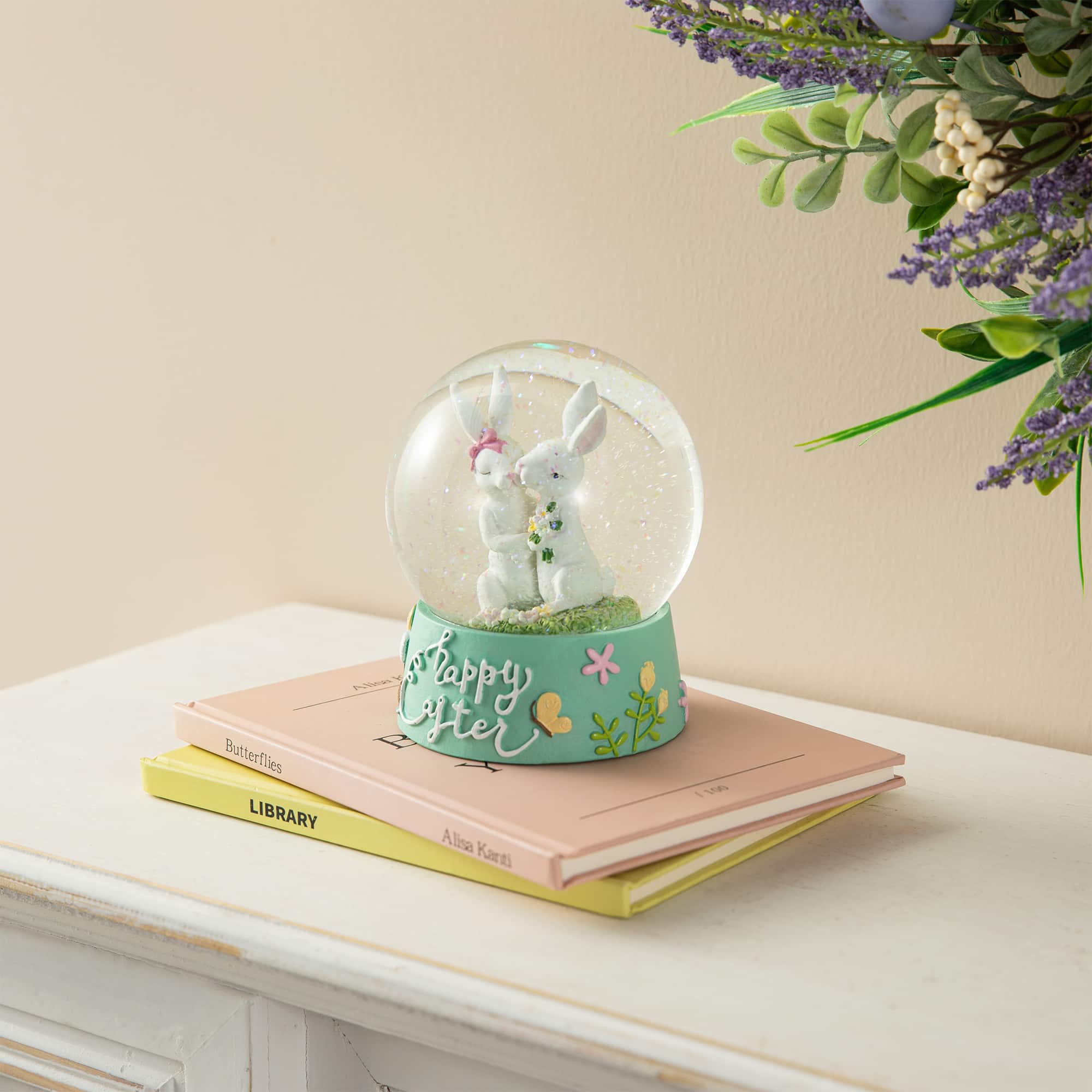 Glitzhome&#xAE; 5&#x22; Easter Bunny Couple Waterglobe