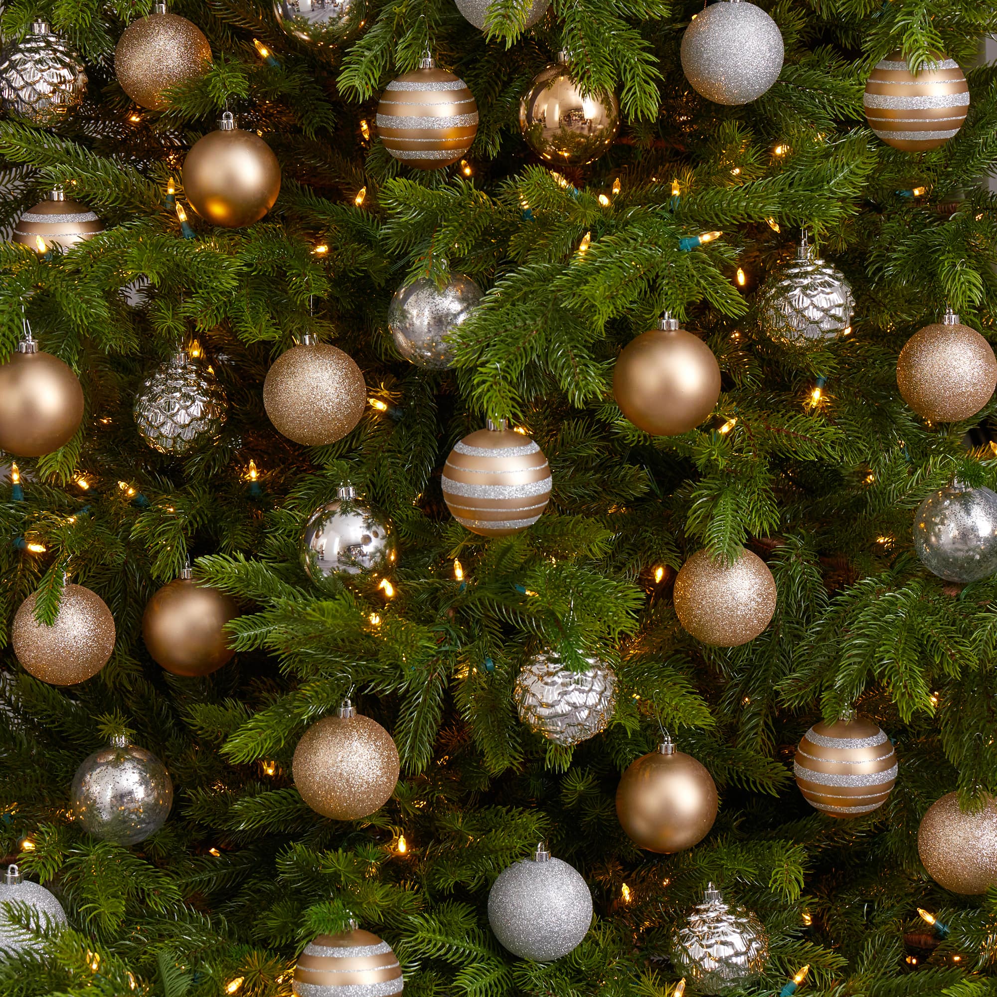 Silver/Gold Shatterproof Ball Boxed Orn main image 0