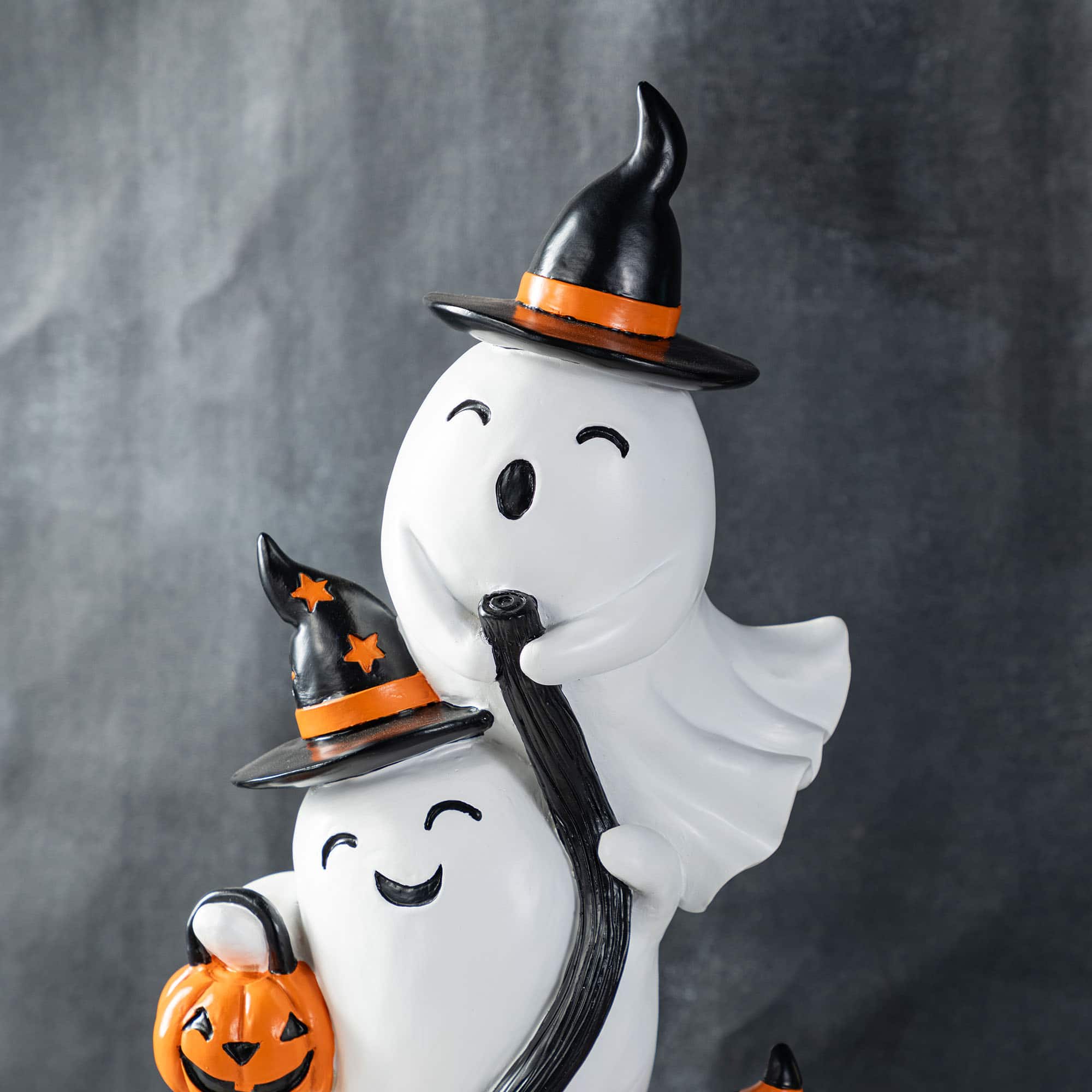 Glitzhome&#xAE; 21.75&#x22;H Halloween Resin Stacked Ghost Porch Decor