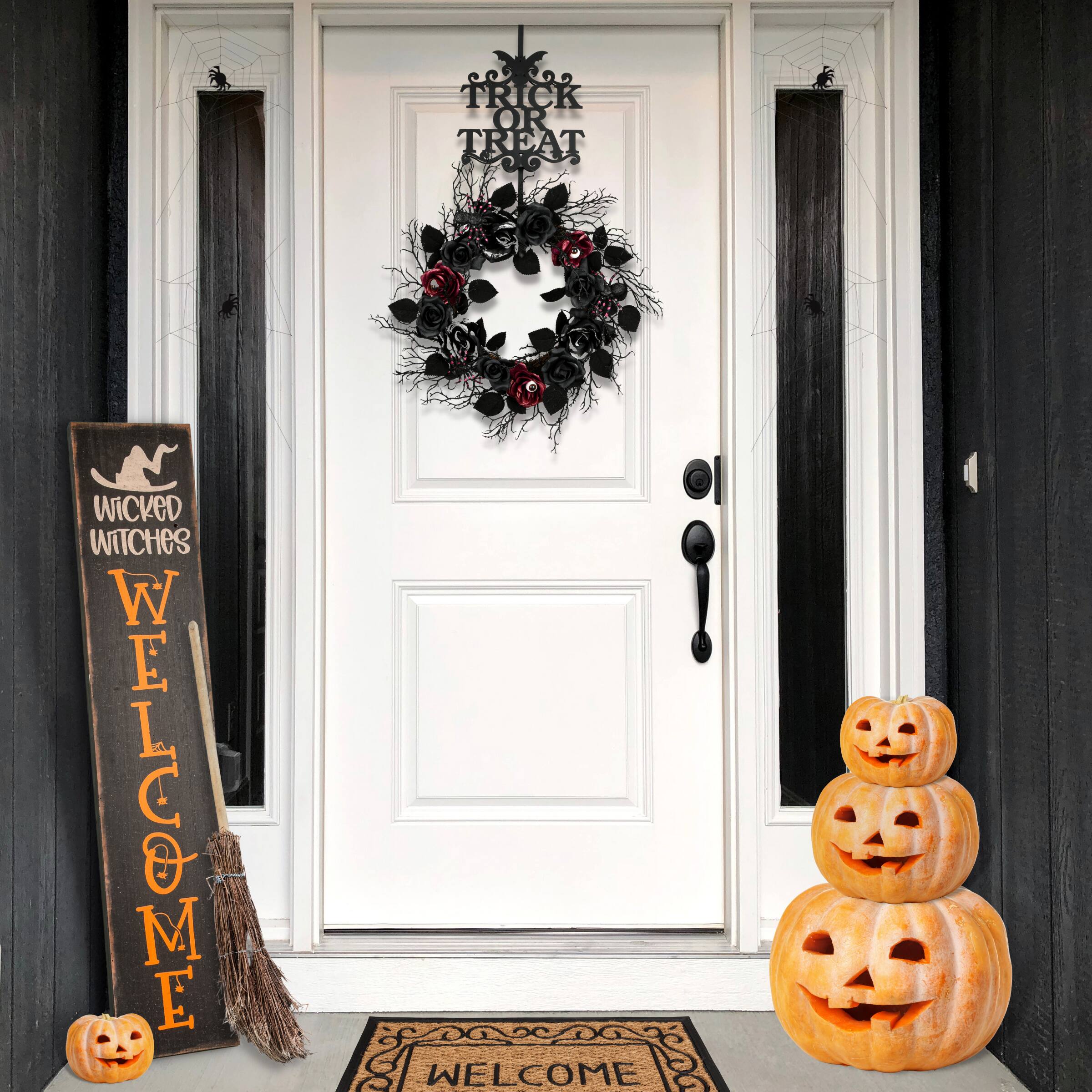 19" Halloween Trick or Treat Wreath Hanger