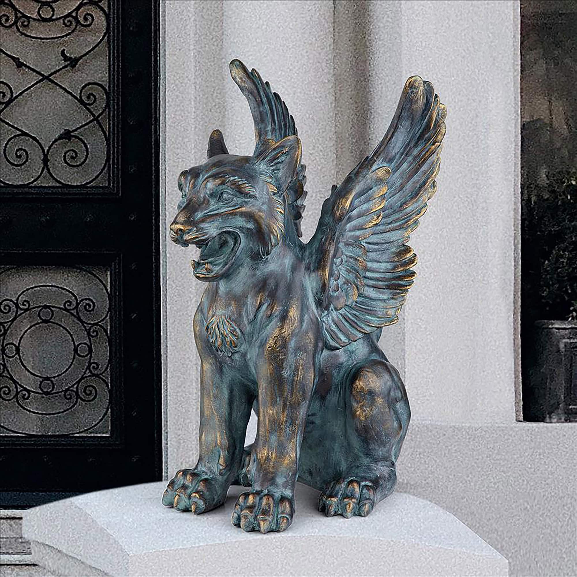 Design Toscano 18&#x22; Caesar&#x27;s Griffin Winged Lion Statue