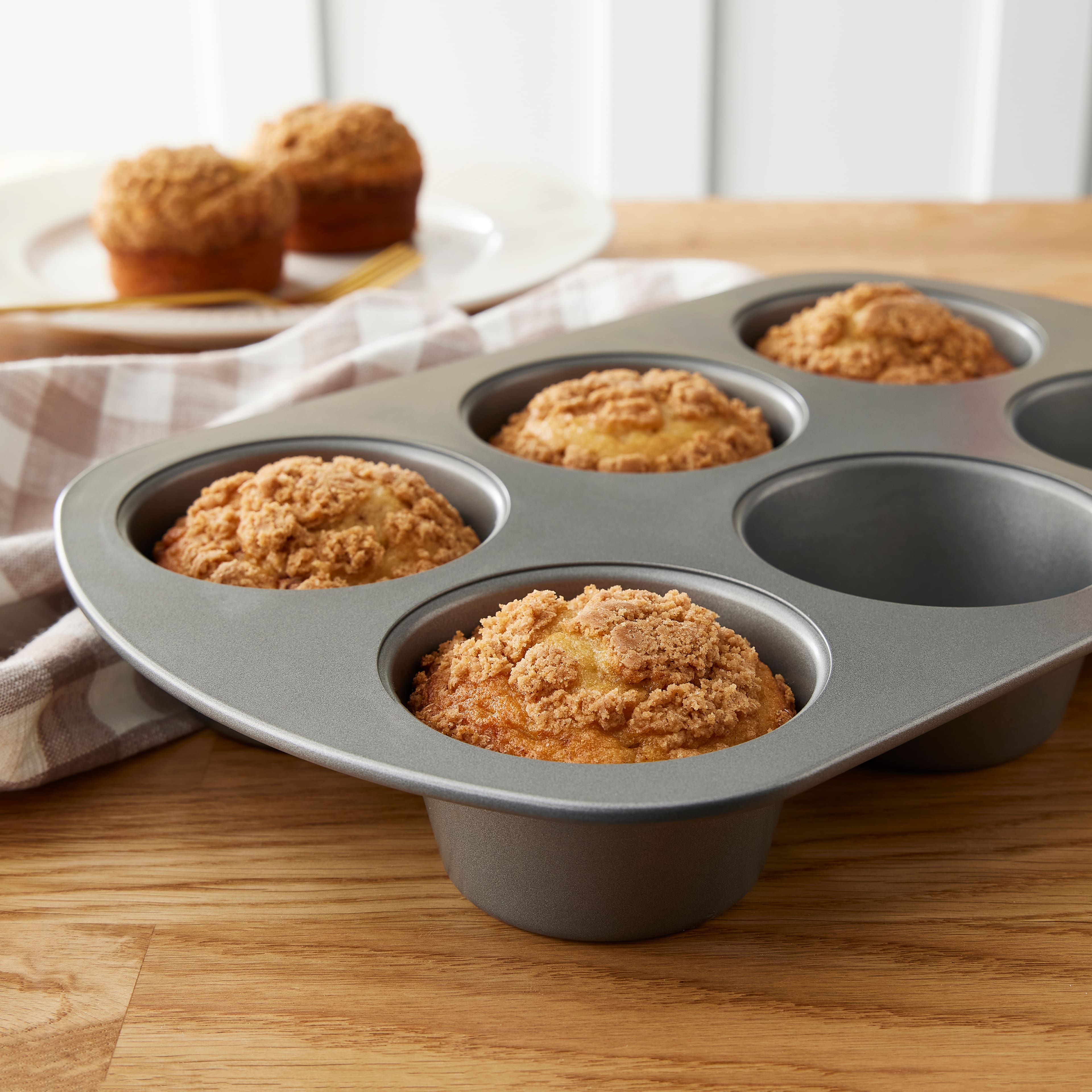 Mainstays 6 Cup Nonstick Jumbo Muffin Pan, Jumbo Cupcake Pan, 3.5 Diameter  Cup