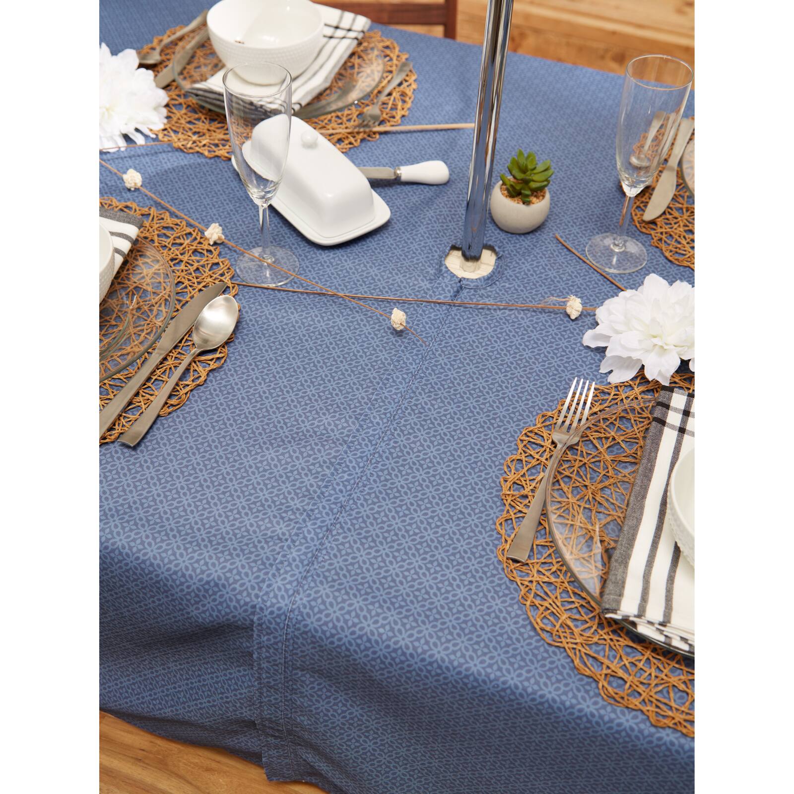 French Blue Tonal Lattice Print Outdoor Tablecloth With Zipper 60" Round