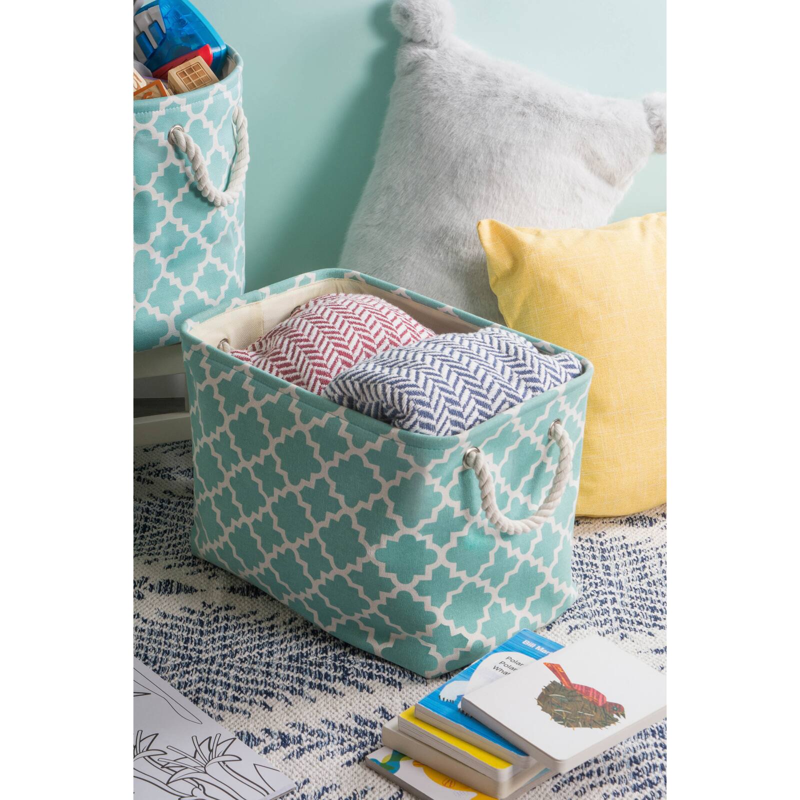 DII® Small Rectangle Lattice Polyester Bin