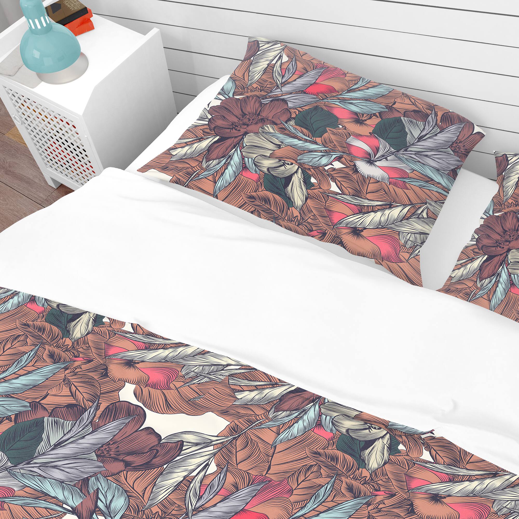 Designart &#x27;Floral Botanical Pattern with Engraved Flowers&#x27; Bohemian &#x26; Eclectic Bedding Set - Duvet Cover &#x26; Shams