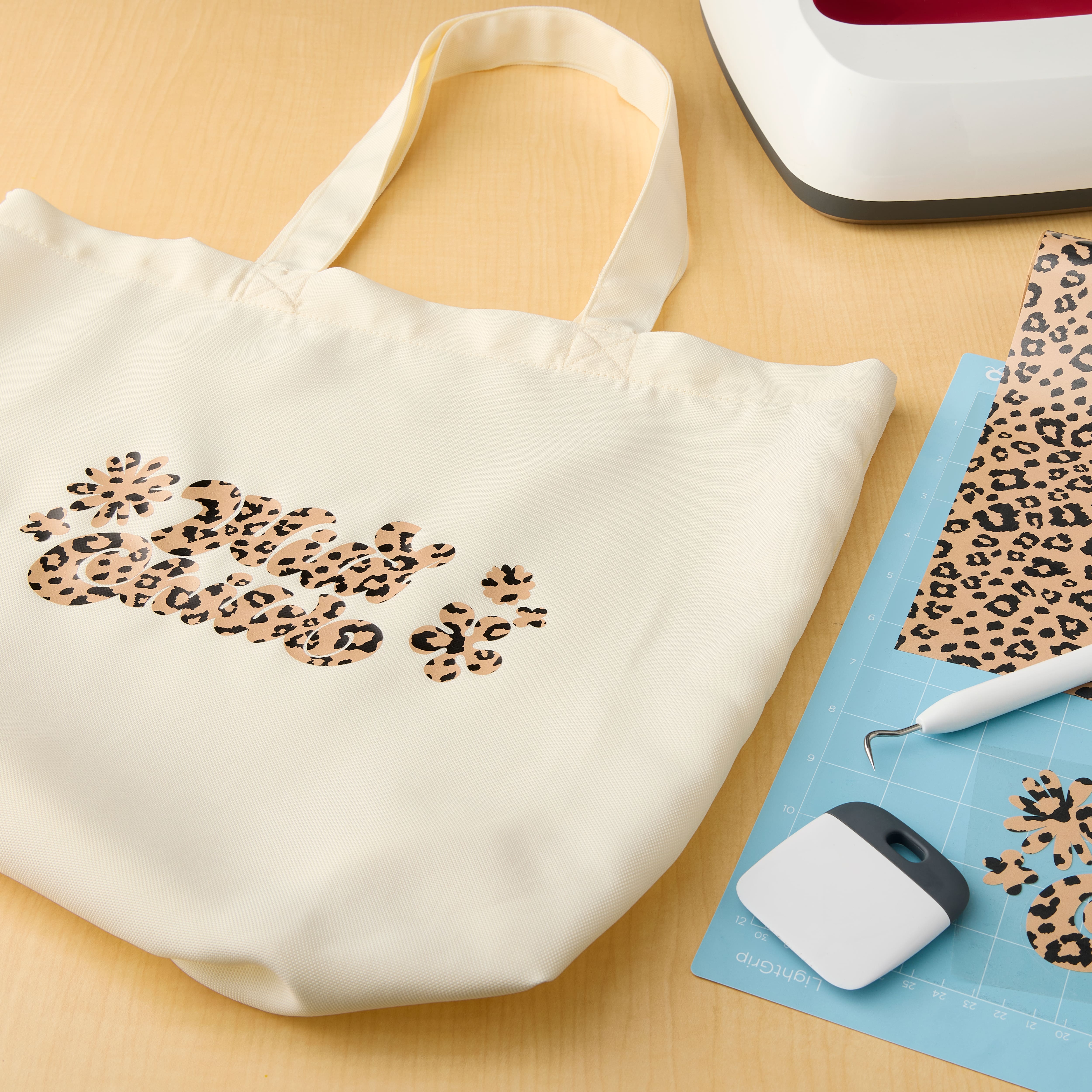 Siser EasyPatterns Plus Wild Leopard Print Heat Transfer Vinyl 36in