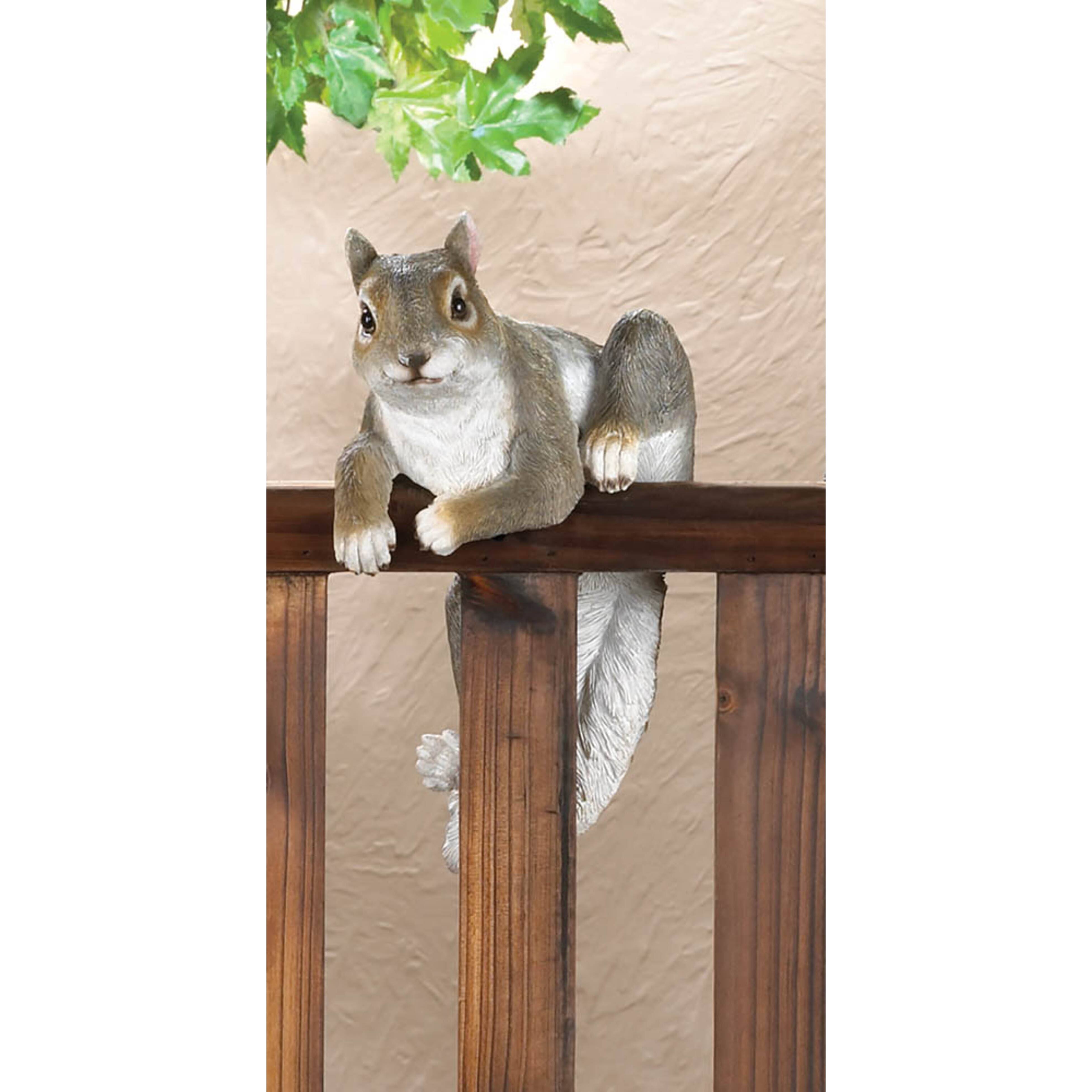 11" Climbing Chip Squirrel Décor