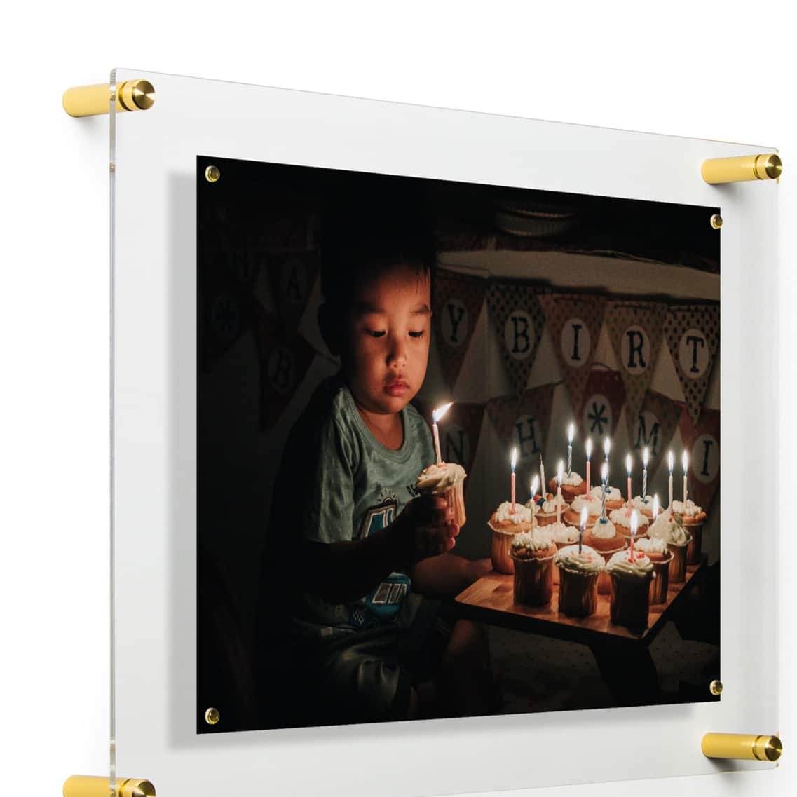 Wexel Art Single Panel Clear Acrylic Floating Wall Frame &#x26; Magnets with Gold Hardware
