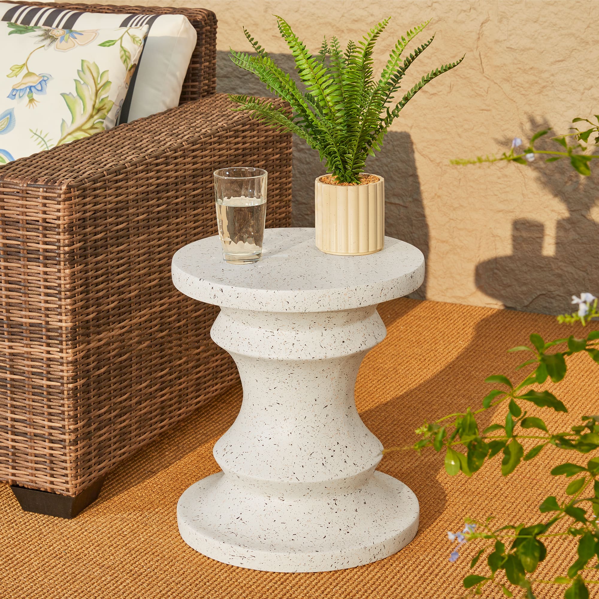 Glitzhome&#xAE; 18&#x22; Multifunctional Chess Garden Stool