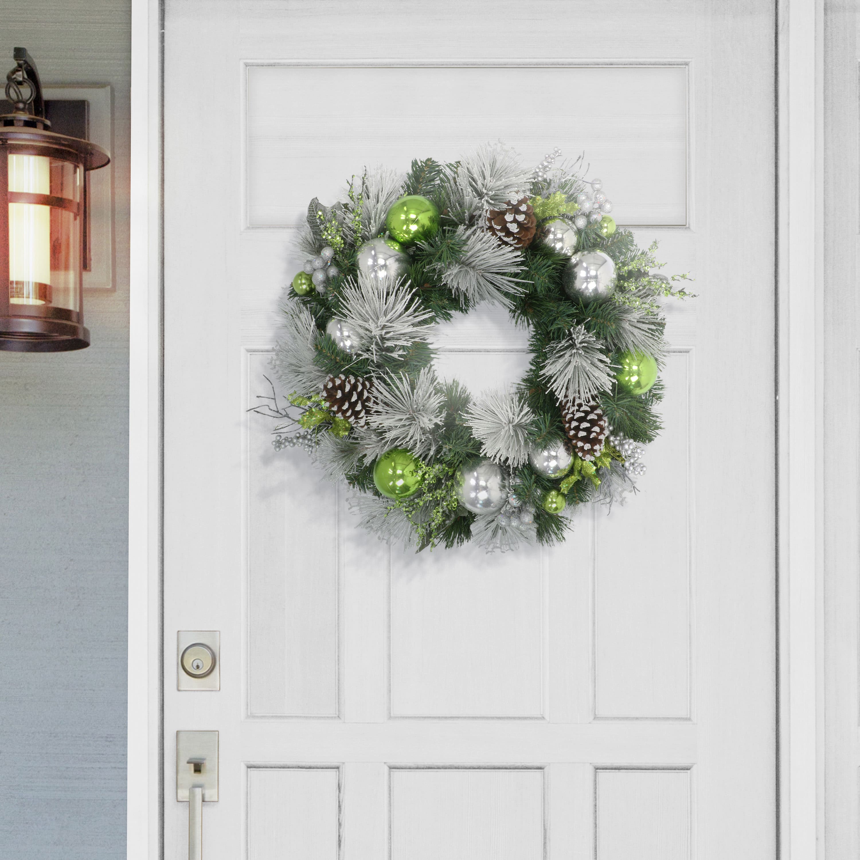 24&#x22; Green &#x26; Silver Ornament Decorated Wreath