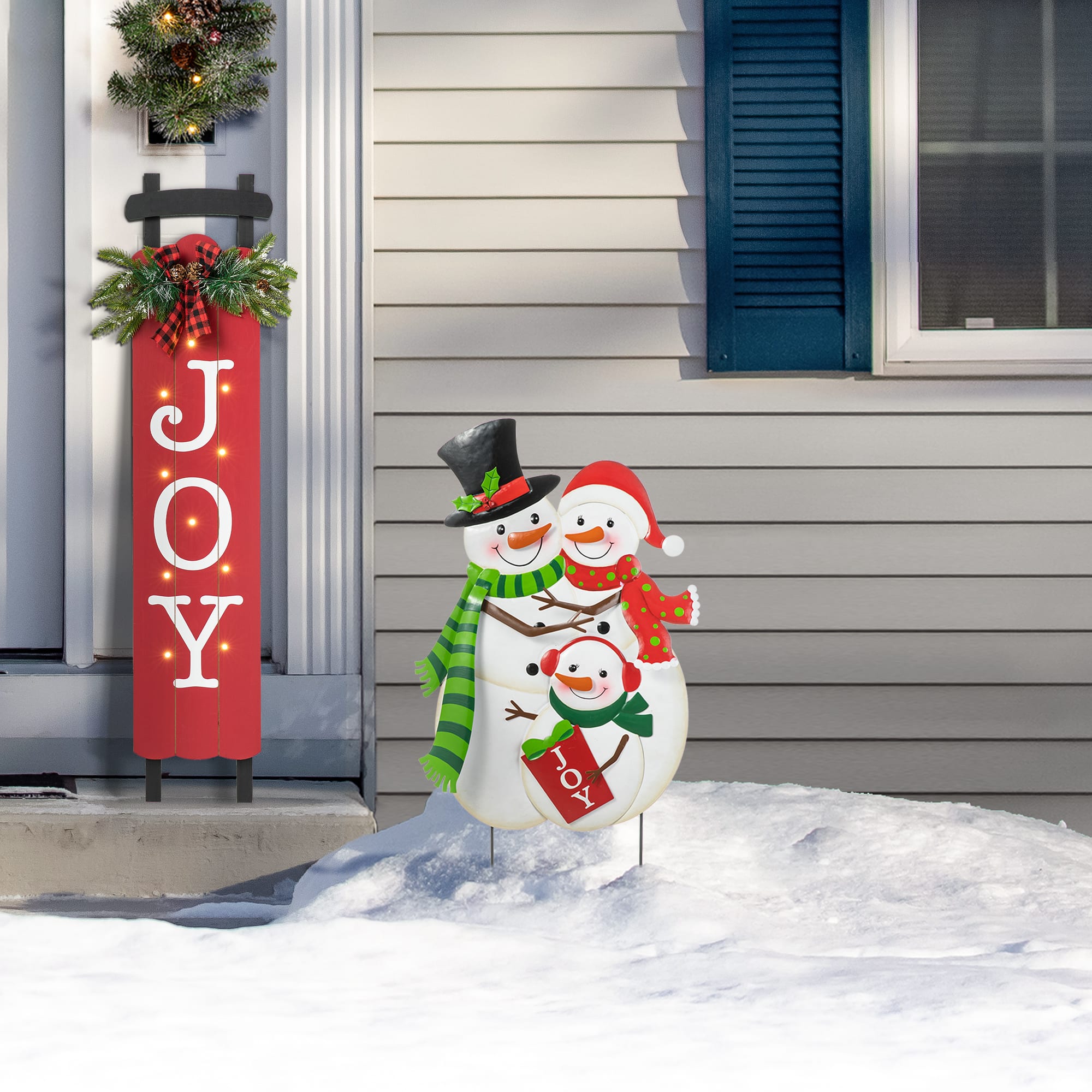 Glitzhome&#xAE; 2.5ft. Metal Snowman Family Yard Stake