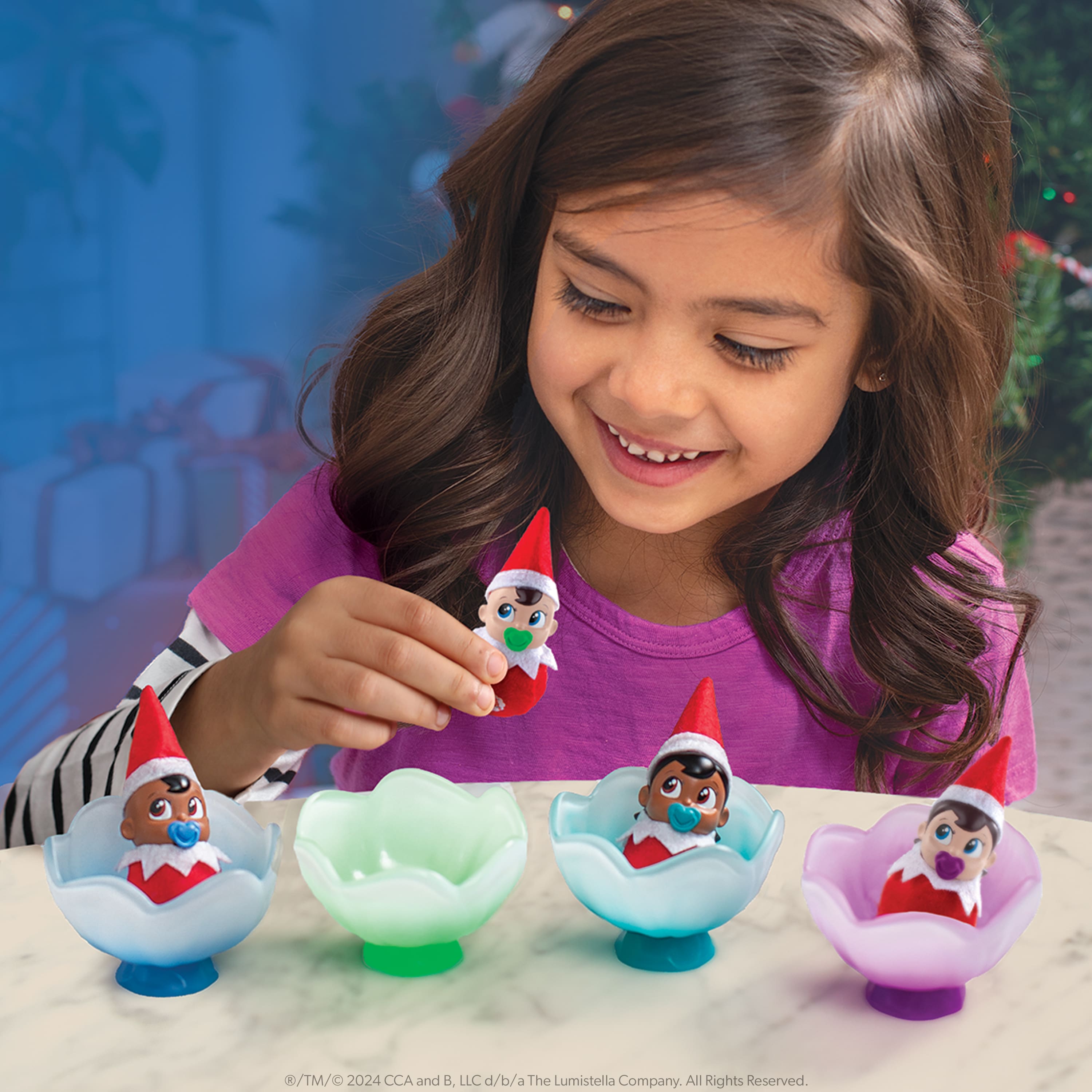 The Elf on the Shelf&#xAE; Frost Pips&#x2122; Mini Blooms Brown Eyed Girl Elf Baby