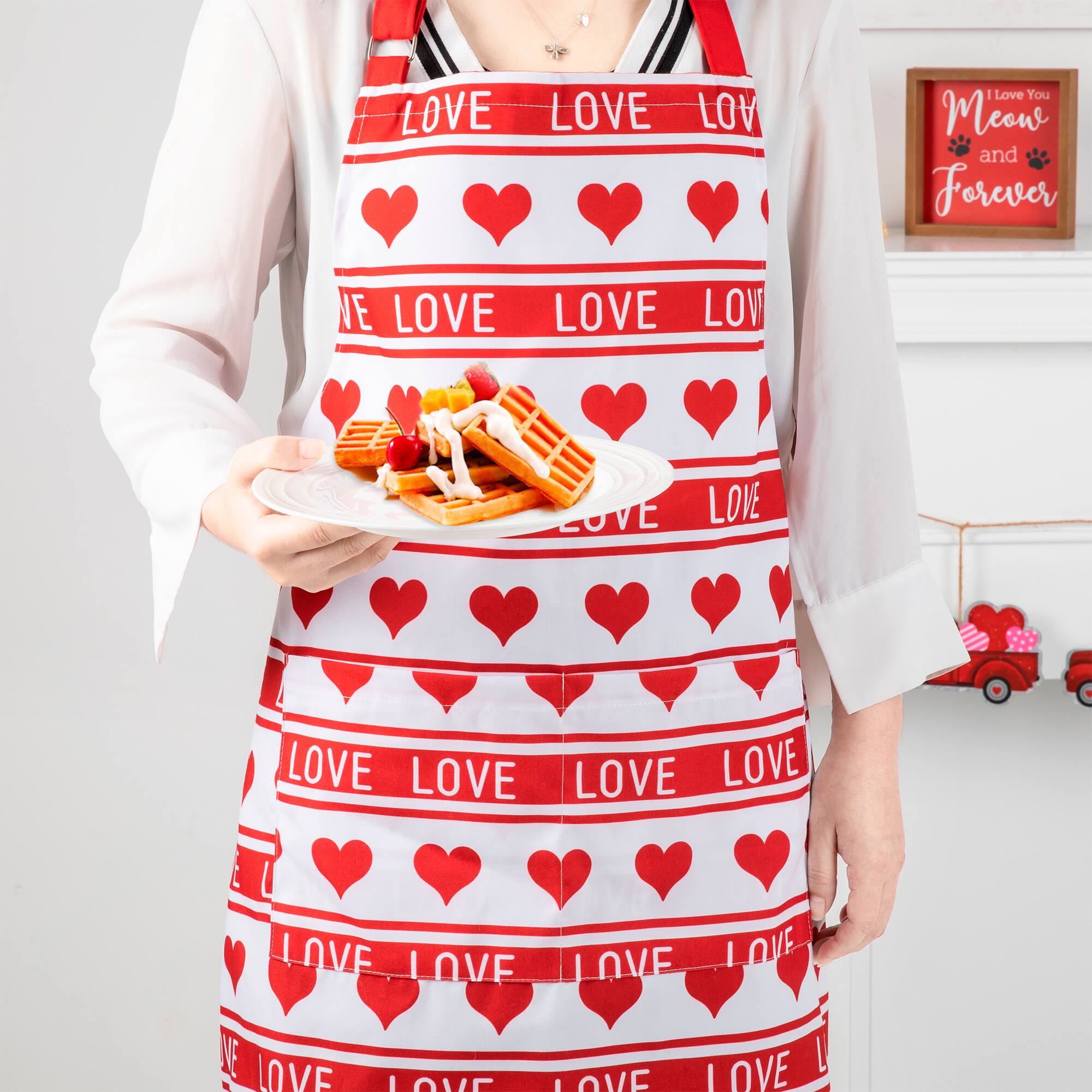 Glitzhome® 31.25" Fabric Valentine's Heart Apron