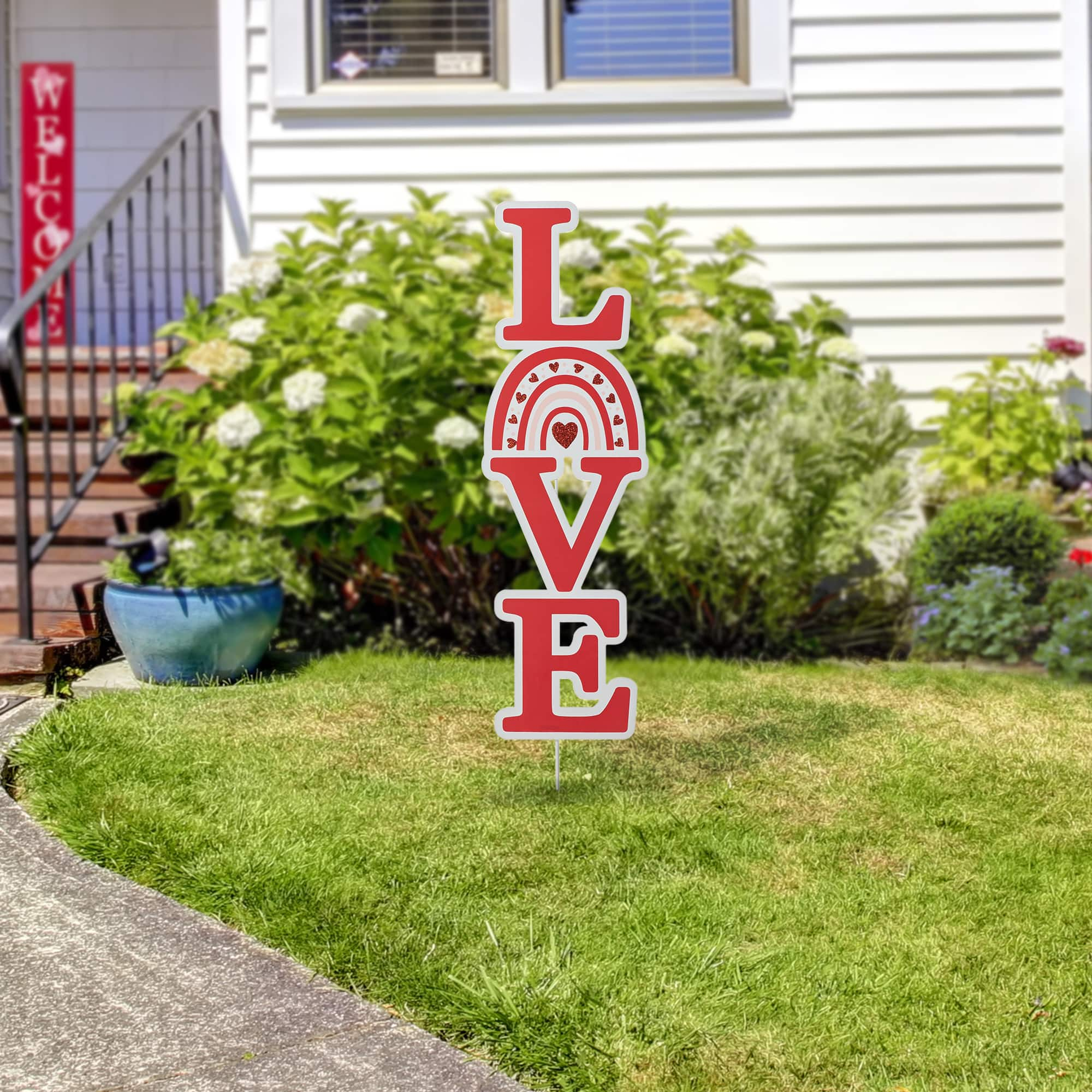 Glitzhome&#xAE; 36&#x22; Valentine&#x27;s Metal Rainbow &#x22;LOVE&#x22; Yard Stake