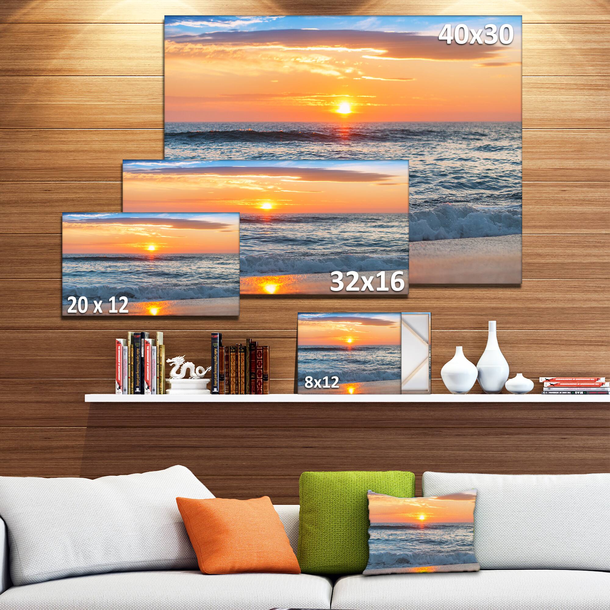 Designart - Beautiful Sunrise over the Horizon. - Modern Beach Canvas Art Print