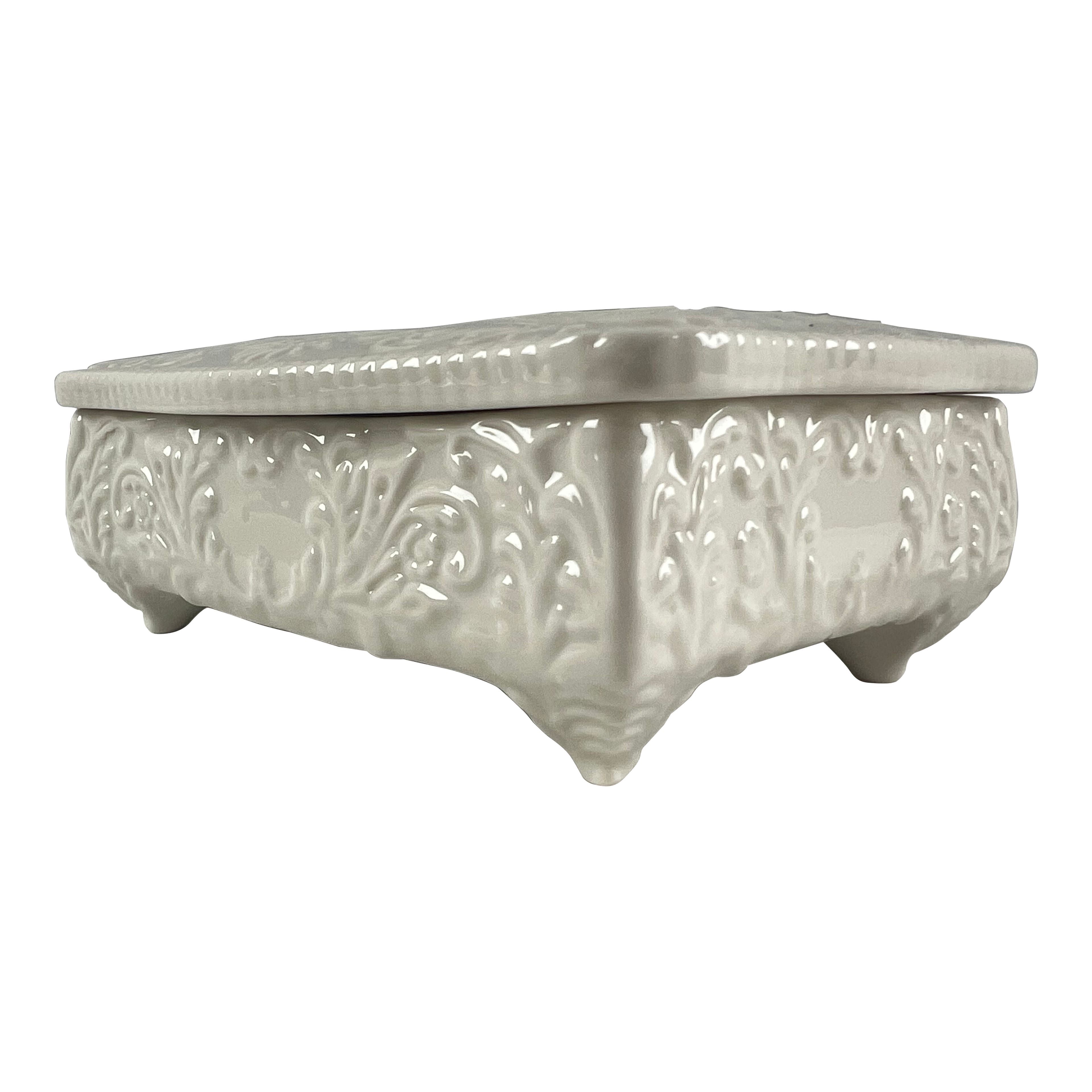 5.5&#x22; White Ceramic Jewelry Box Tabletop D&#xE9;cor by Ashland&#xAE;